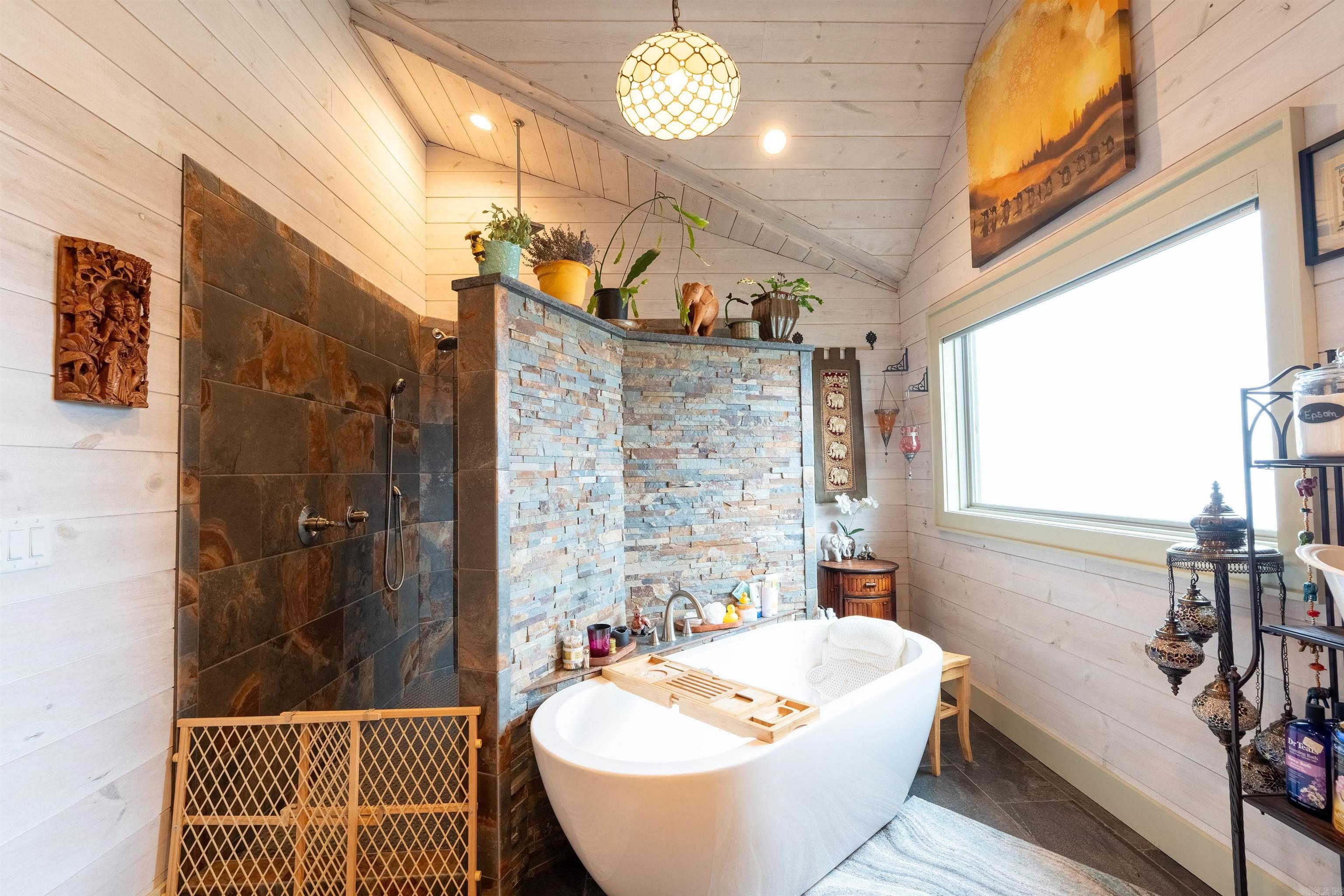 ANCHOR HEIGHTS - Residential