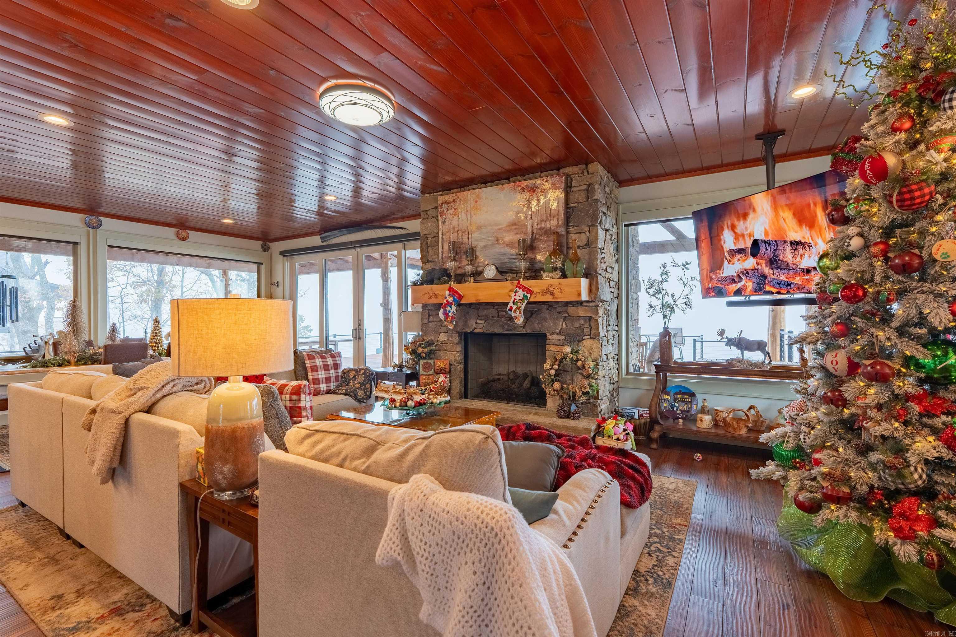 ANCHOR HEIGHTS - Residential