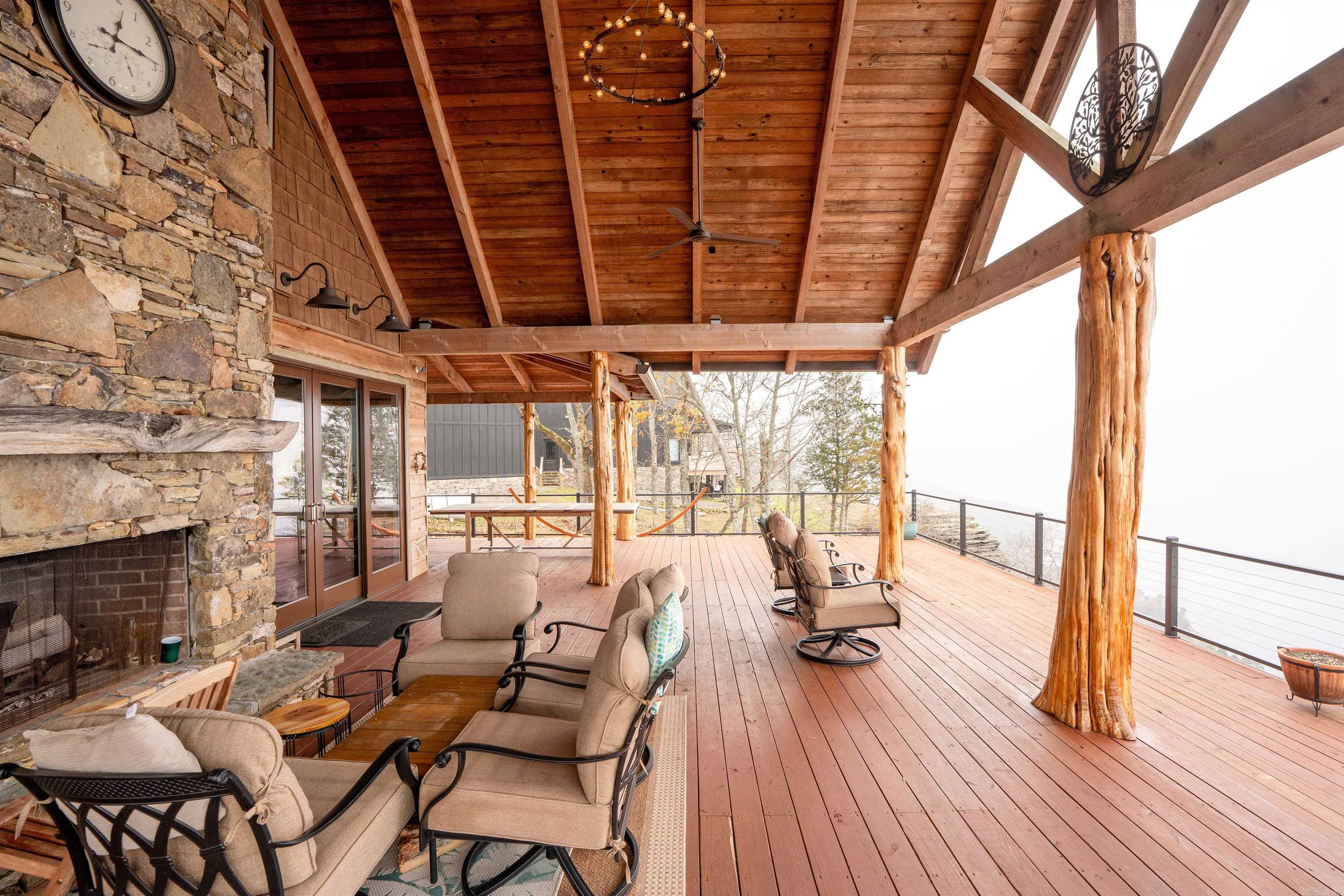 ANCHOR HEIGHTS - Residential