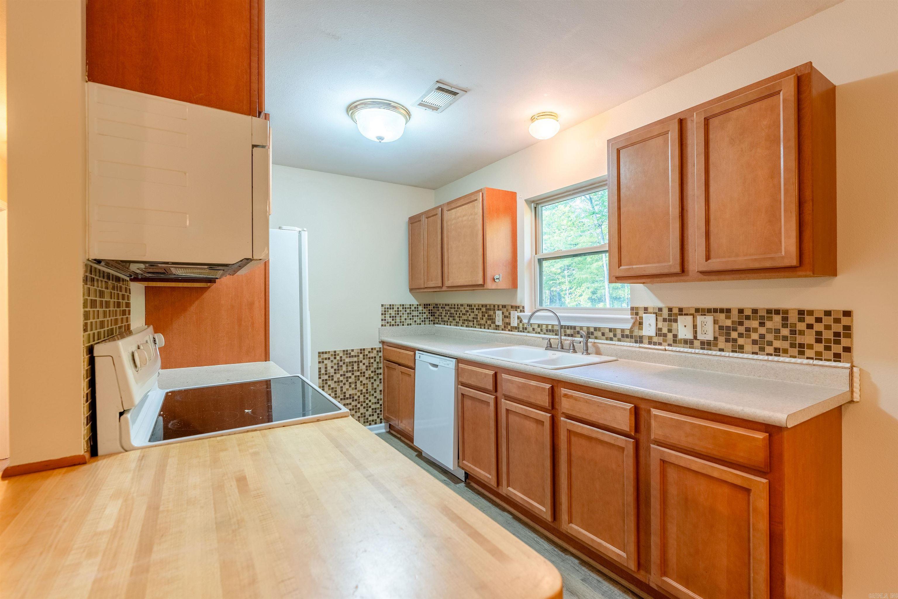 TABLEROCK ESTATES - LAKE - Residential