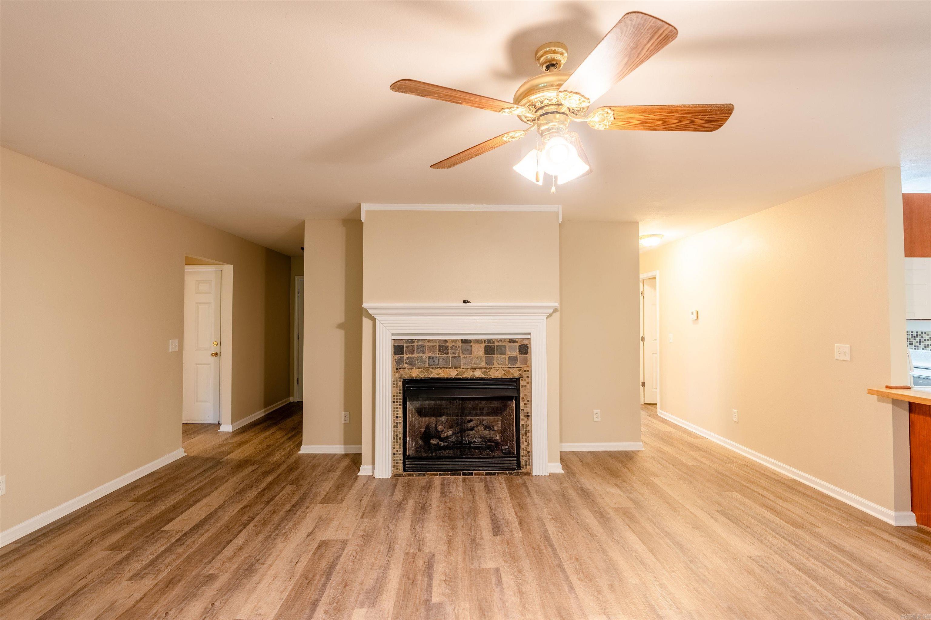 TABLEROCK ESTATES - LAKE - Residential