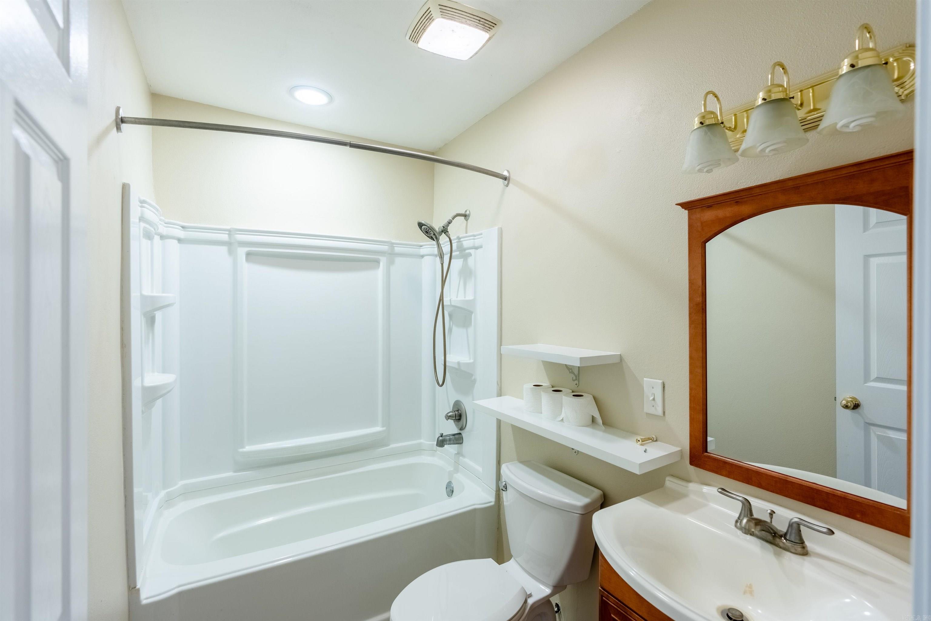 TABLEROCK ESTATES - LAKE - Residential