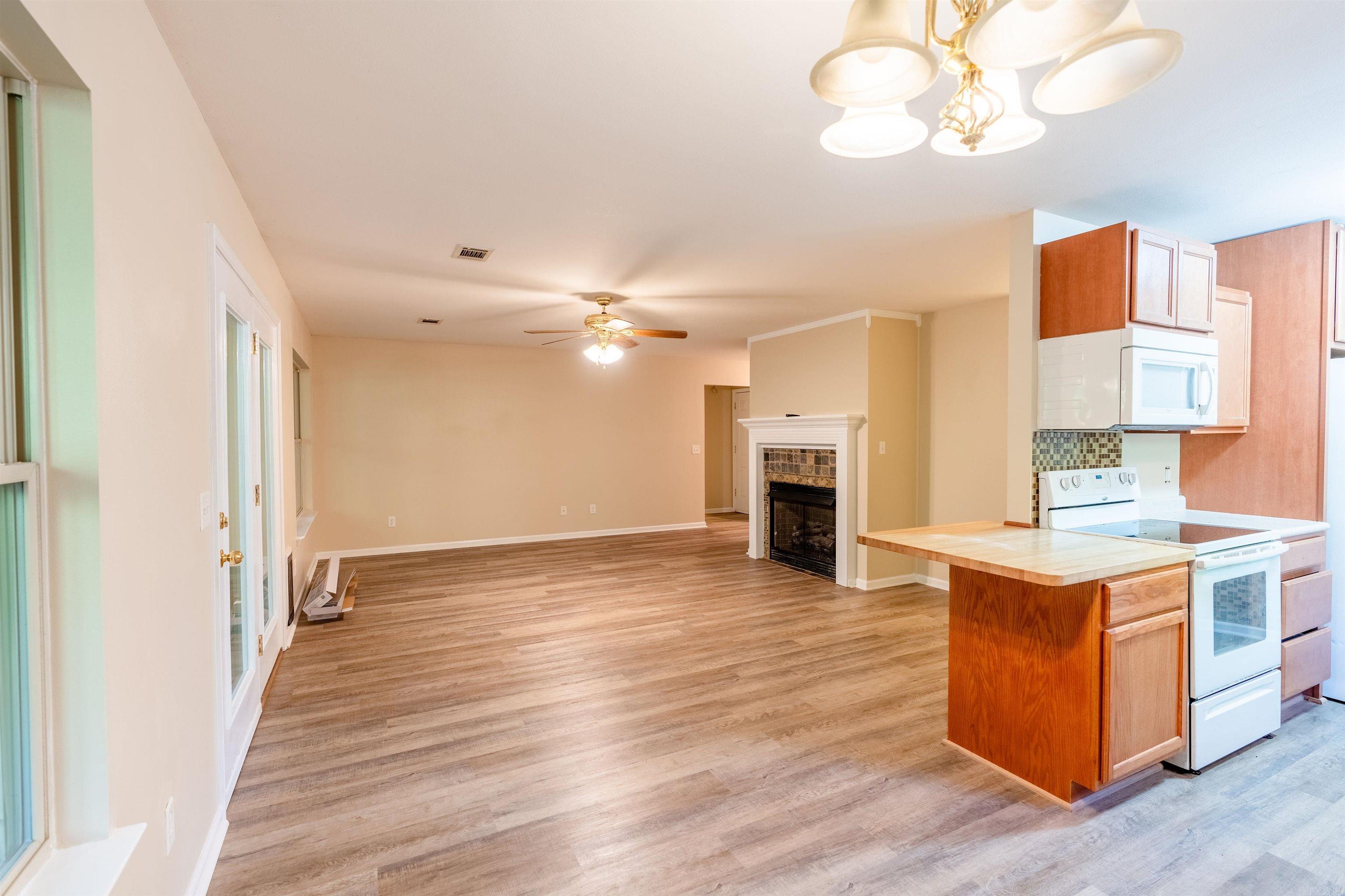 TABLEROCK ESTATES - LAKE - Residential