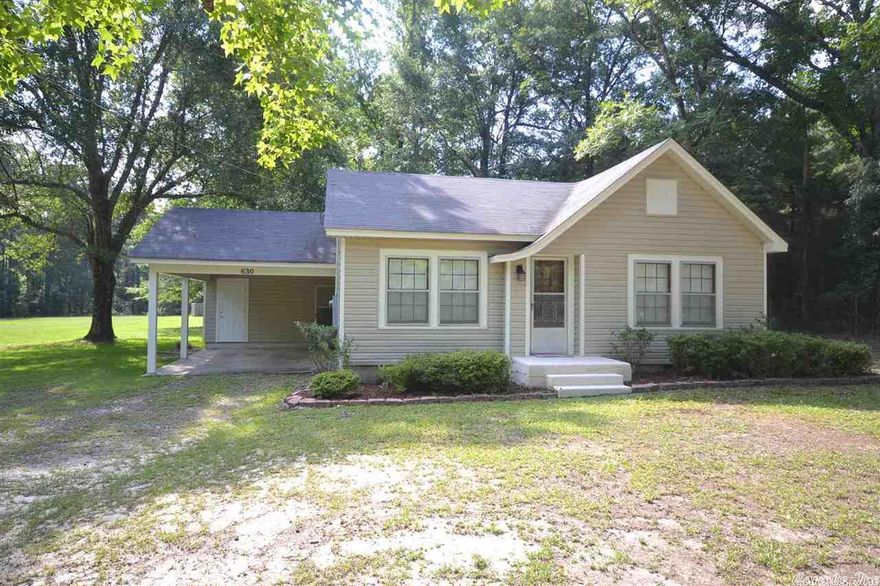 Completely remodeled 3 Bedroom/1 Bath just north of Magnolia with approx. (3) acres.  **Measurement is for the purpose of marketing, may not be exact and is not for loan, valuation or other purpose. IF EXACT SQUARE FOOTAGE IS A CONCERN, THE PROPERTY SHOULD BE INDEPENDENTLY MEASURED.**