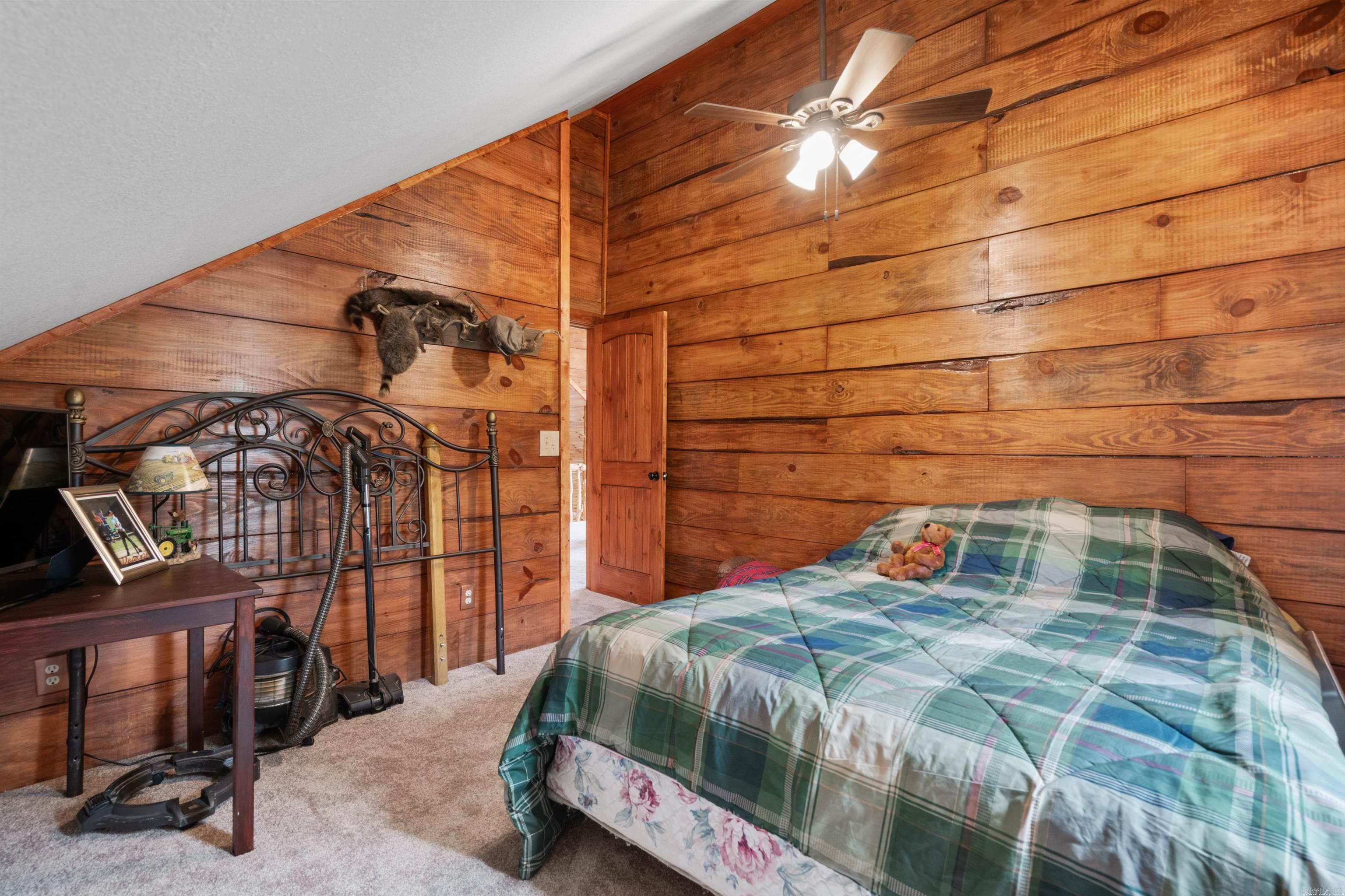 UNPLATTED ACREAGE - Residential