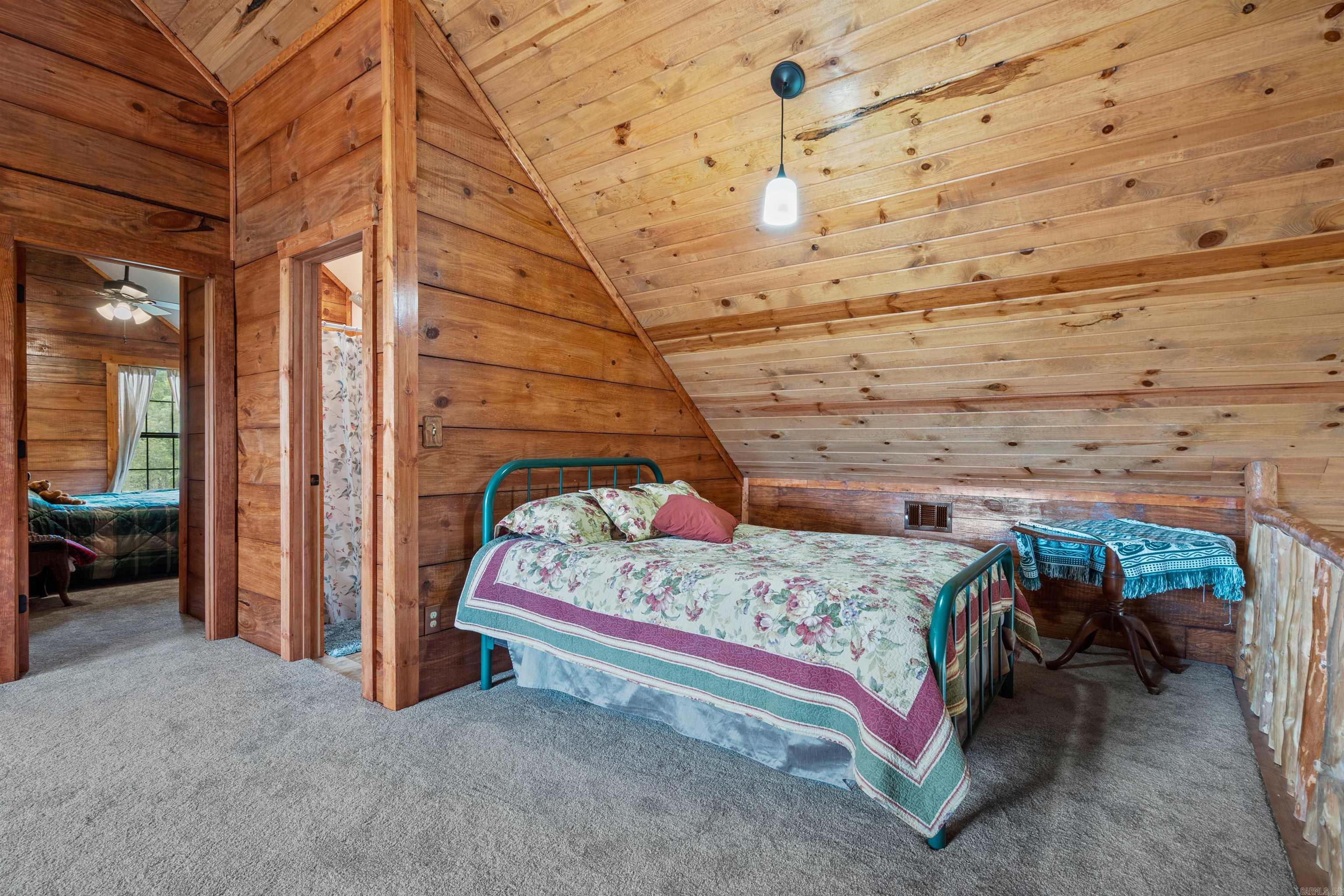 UNPLATTED ACREAGE - Residential