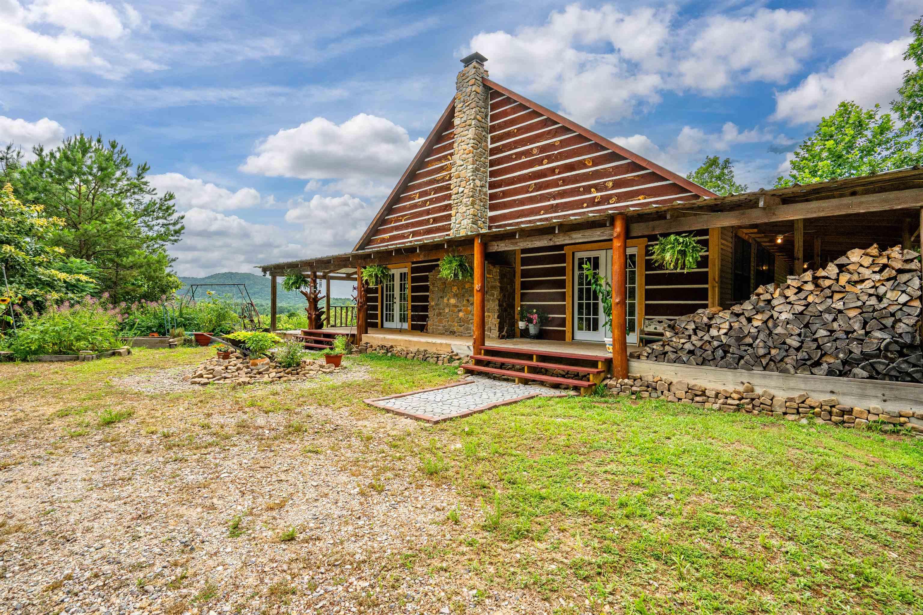 UNPLATTED ACREAGE - Residential