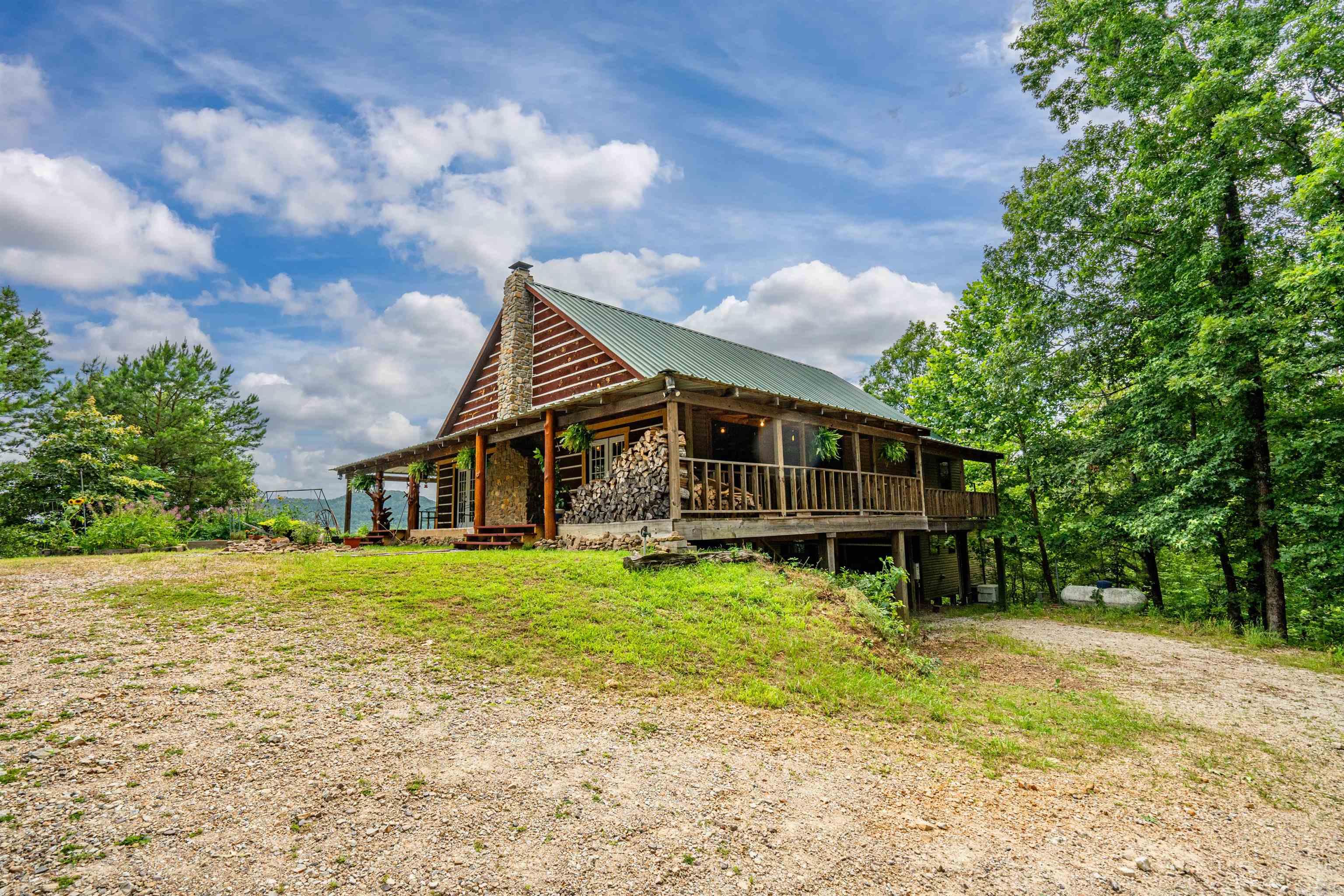 UNPLATTED ACREAGE - Residential