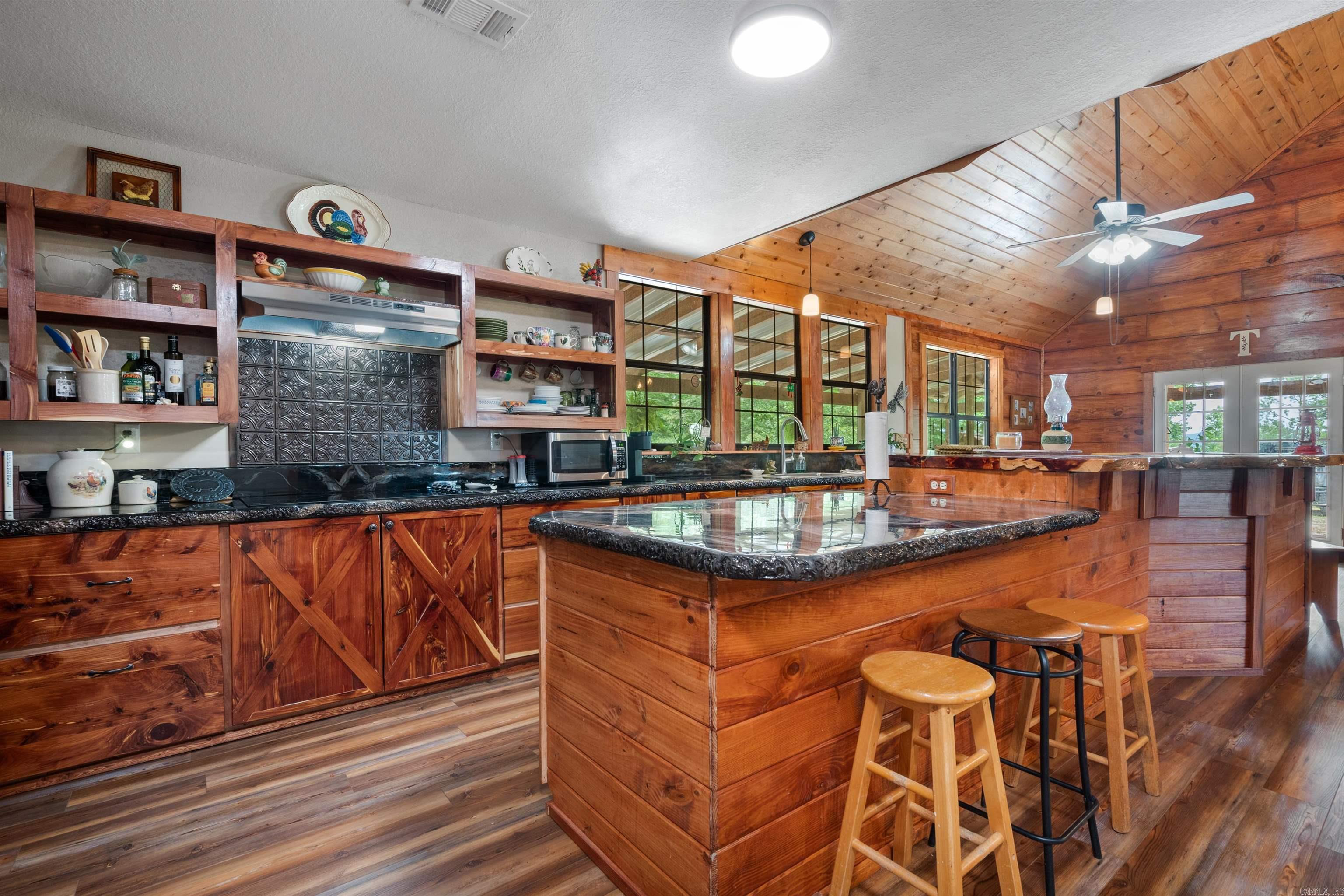 UNPLATTED ACREAGE - Residential