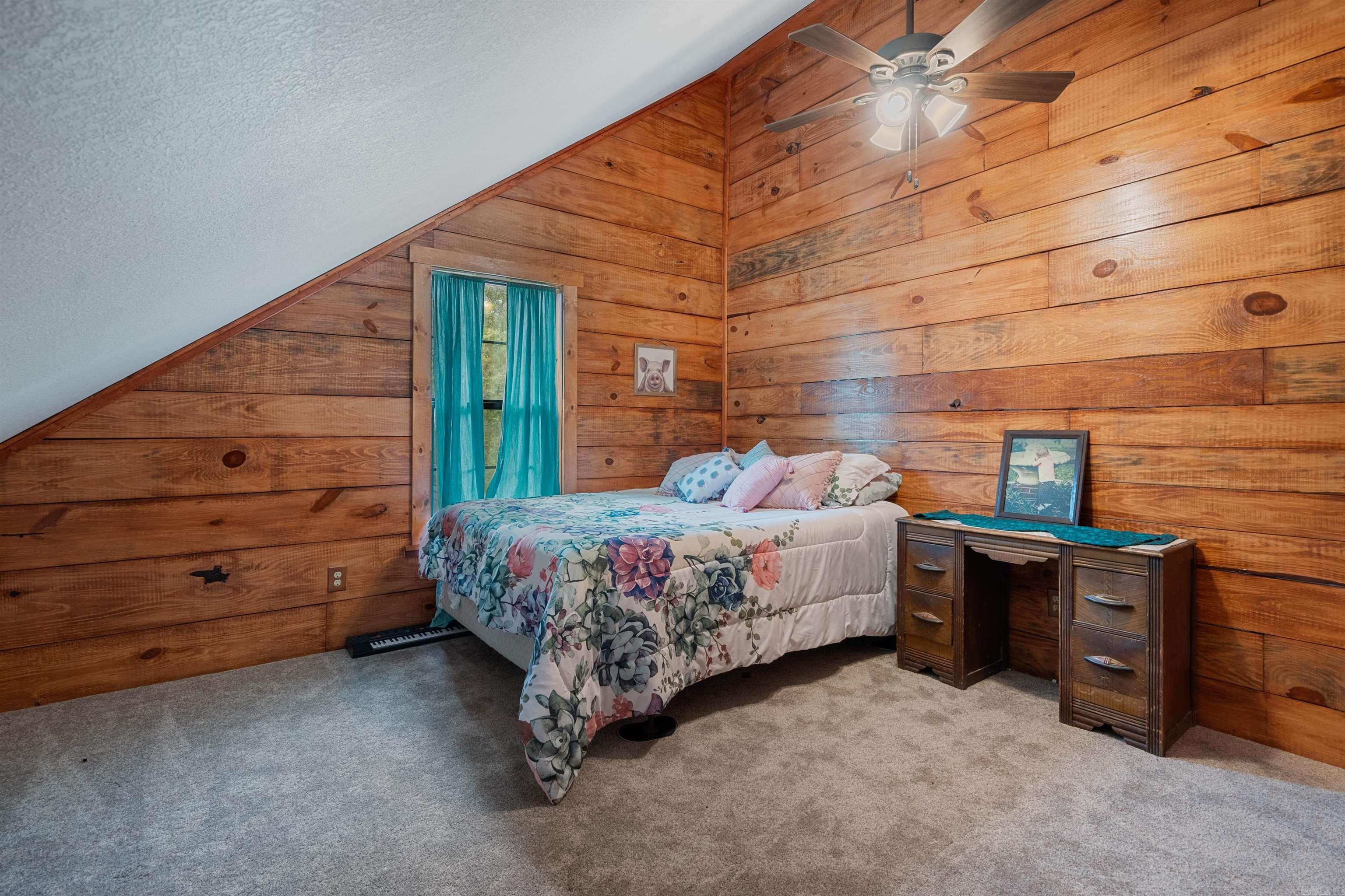 UNPLATTED ACREAGE - Residential