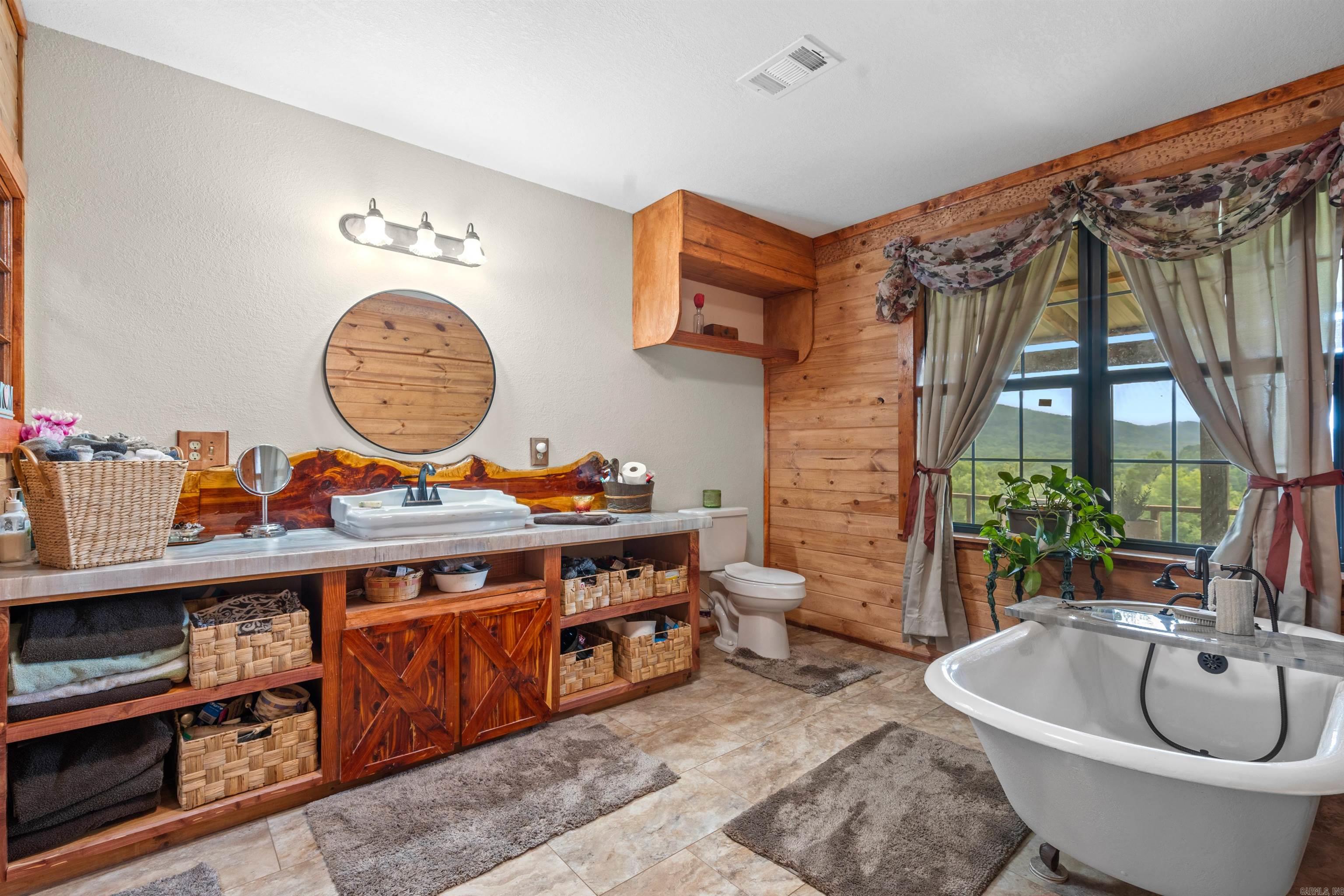 UNPLATTED ACREAGE - Residential