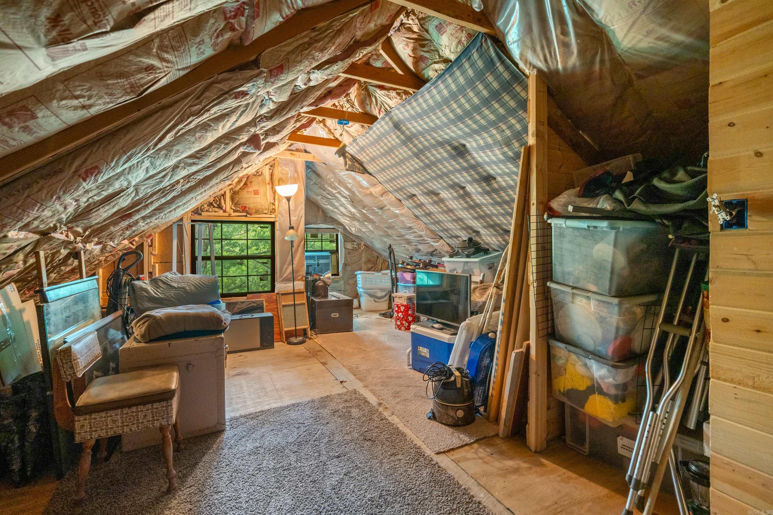 UNPLATTED ACREAGE - Residential