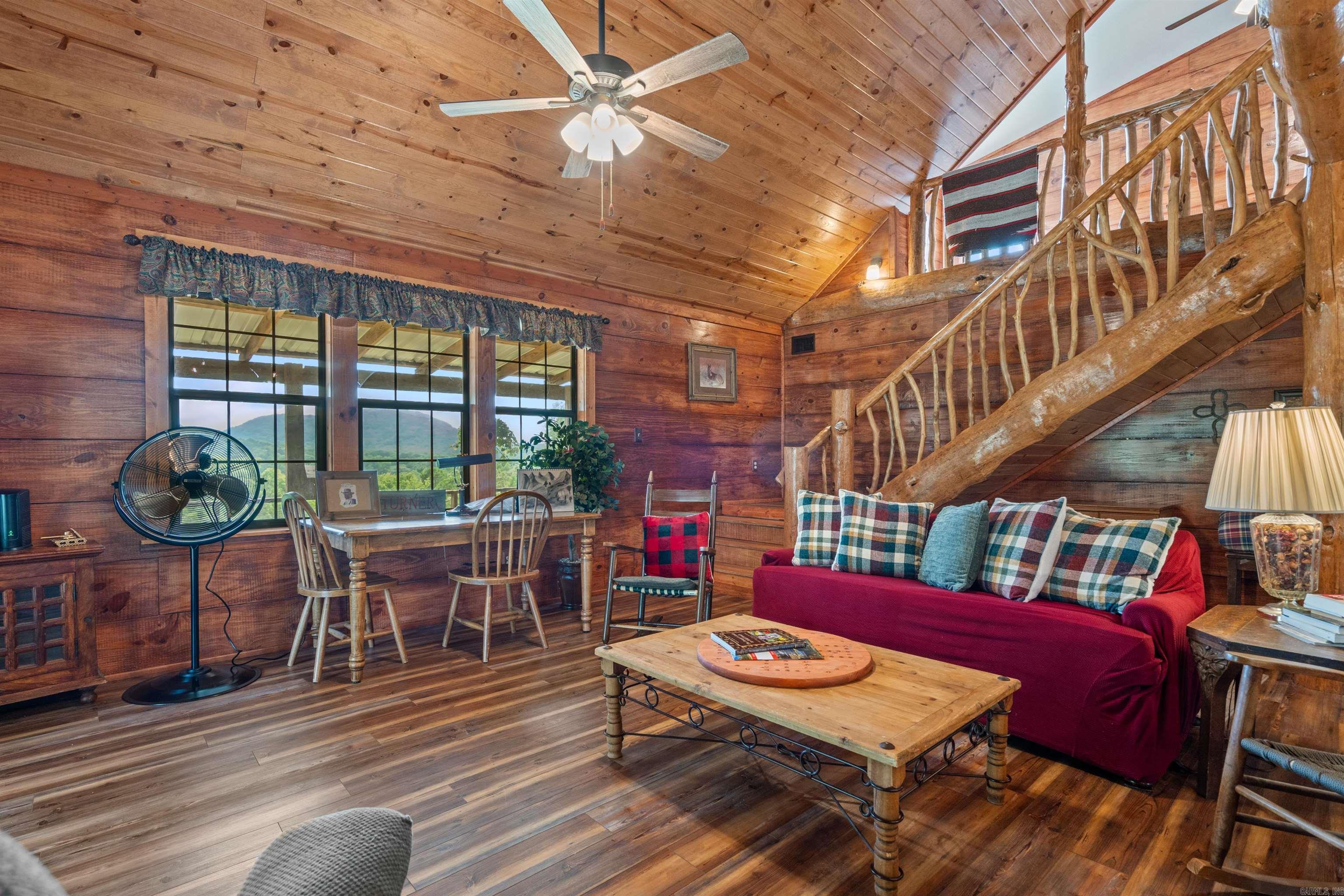 UNPLATTED ACREAGE - Residential