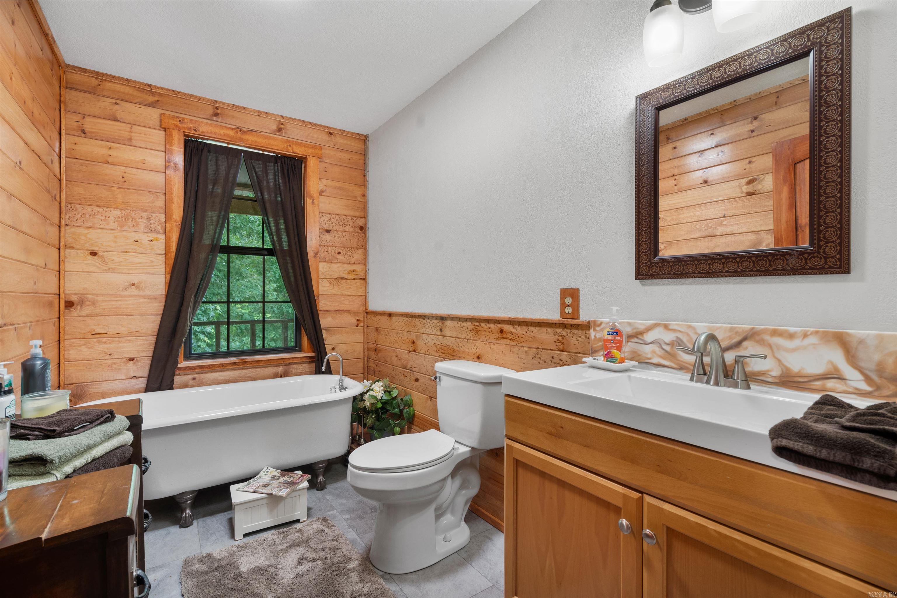 UNPLATTED ACREAGE - Residential