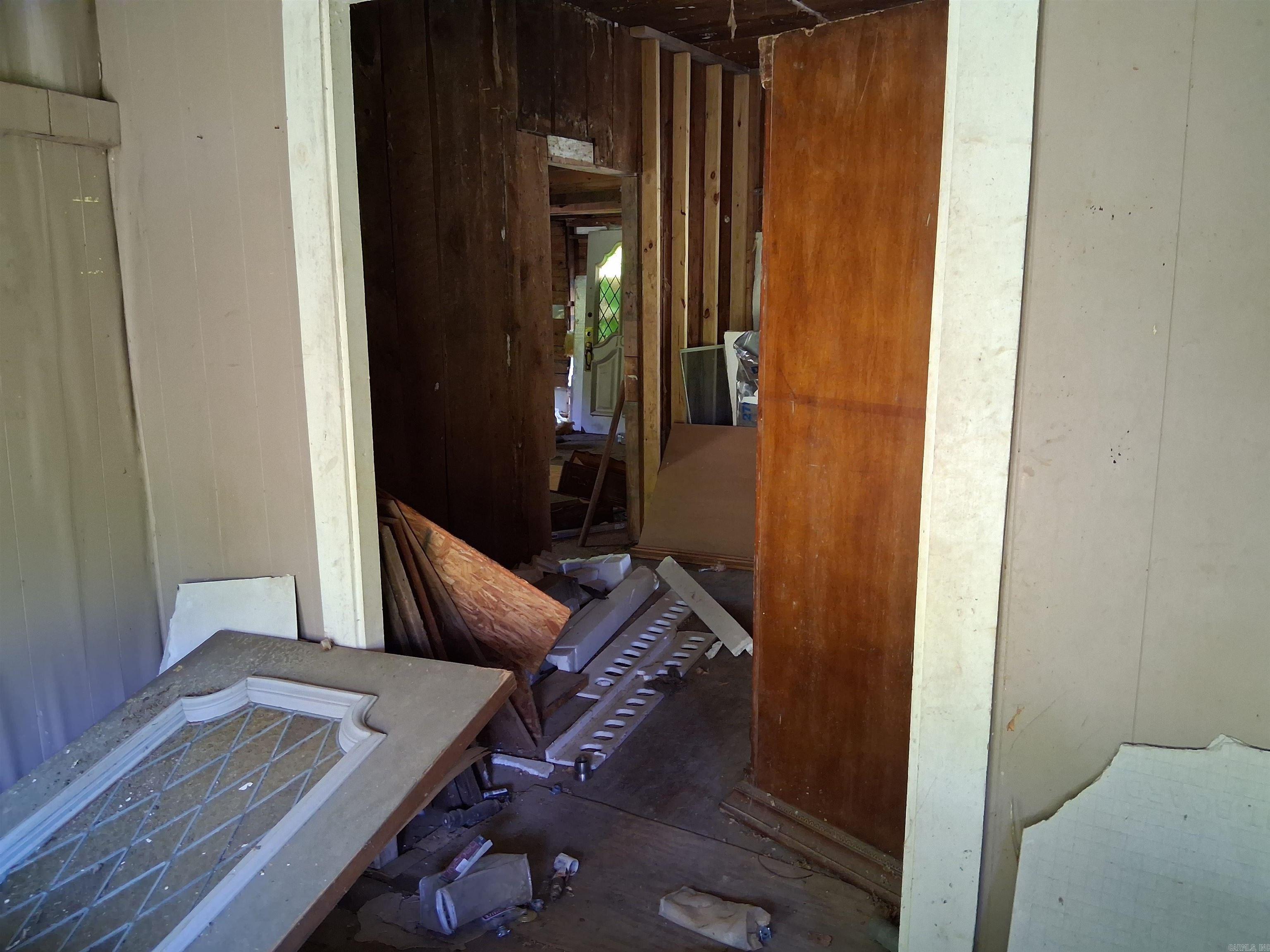 Hot Springs - Residential