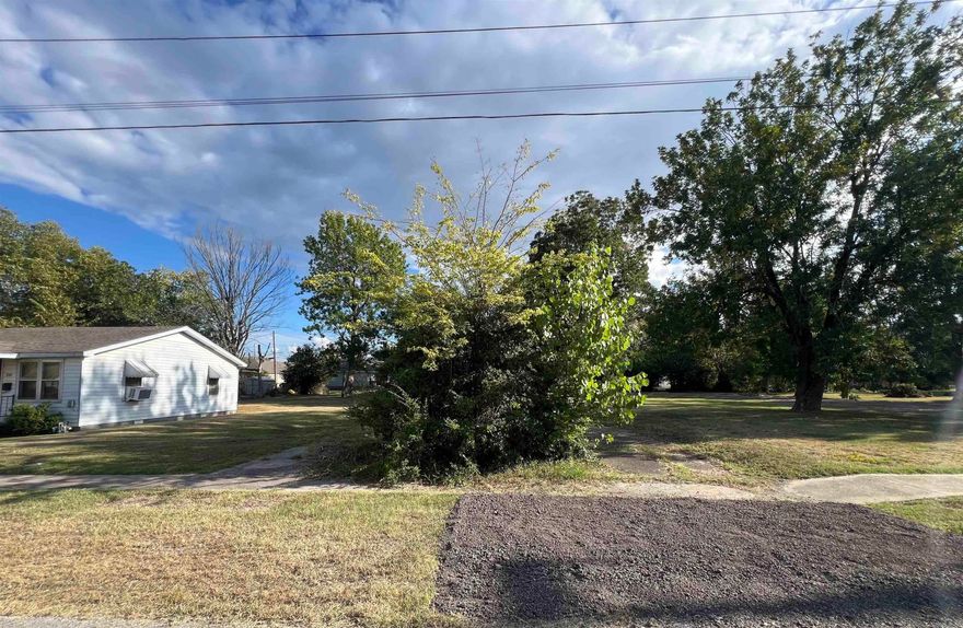 Attention investors!  Great lot near Labor Day Park near downtown amenities. Zoned R2. Take a look before this great opportunity is gone!