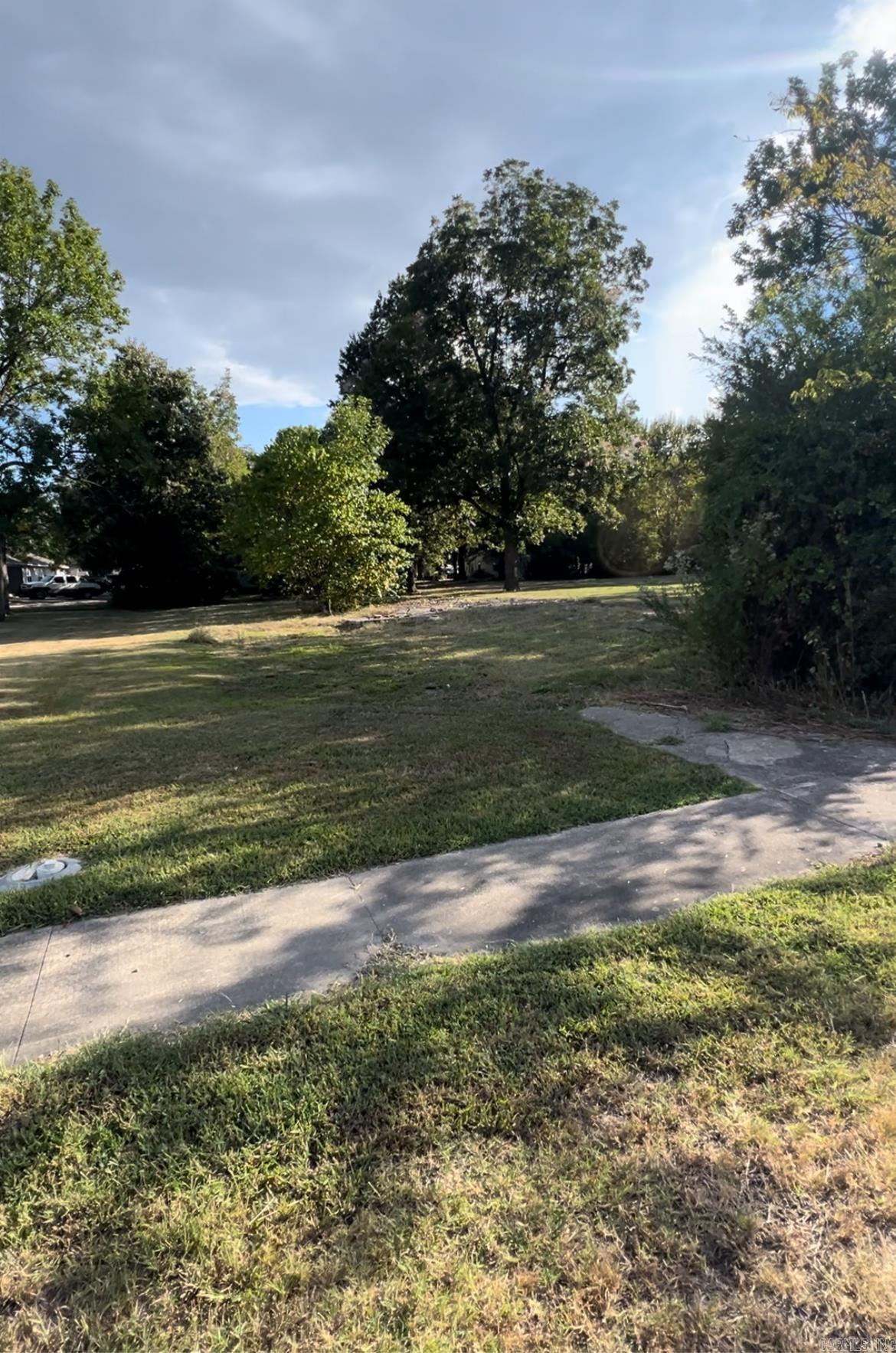 Southwestern Realty - Land