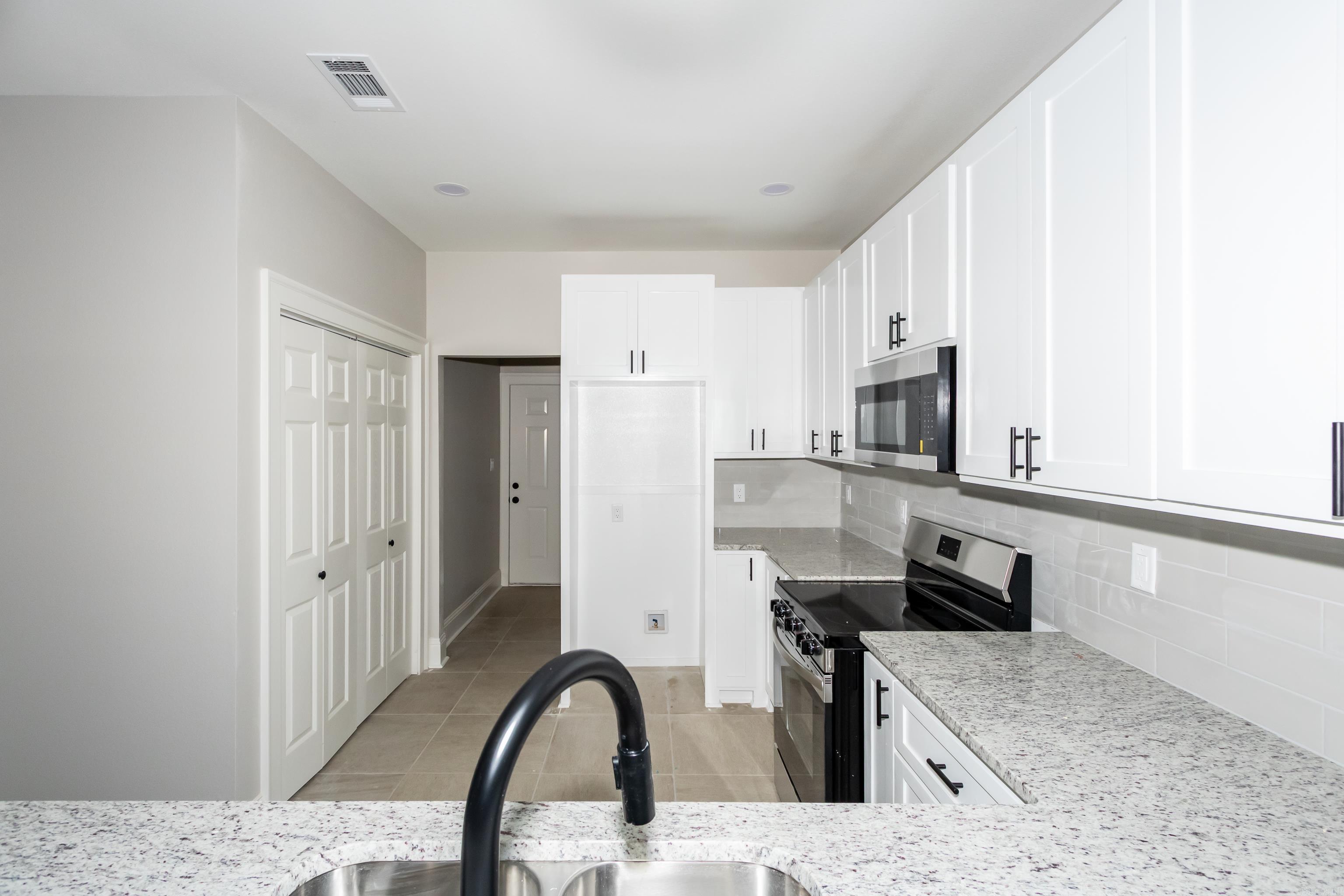 BARROW JOHN - Residential