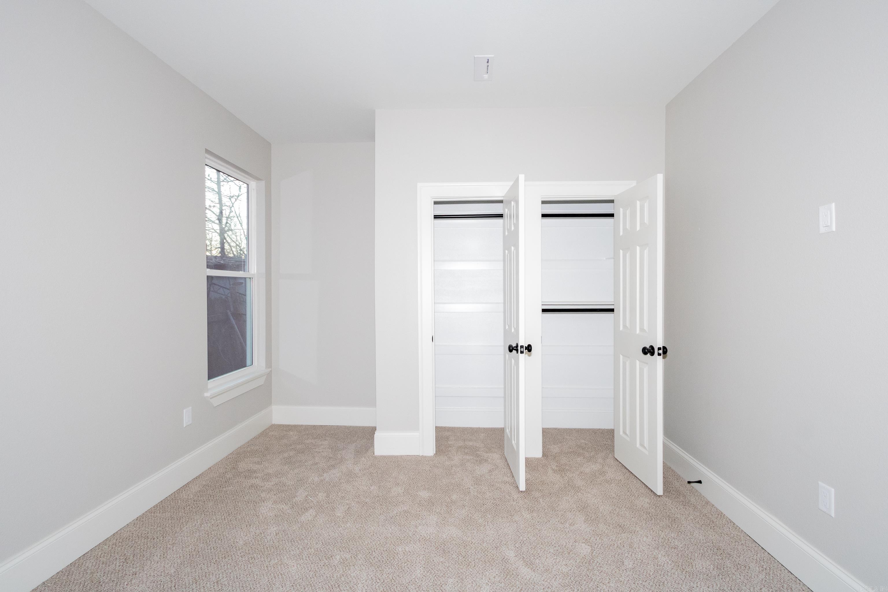 BARROW JOHN - Residential