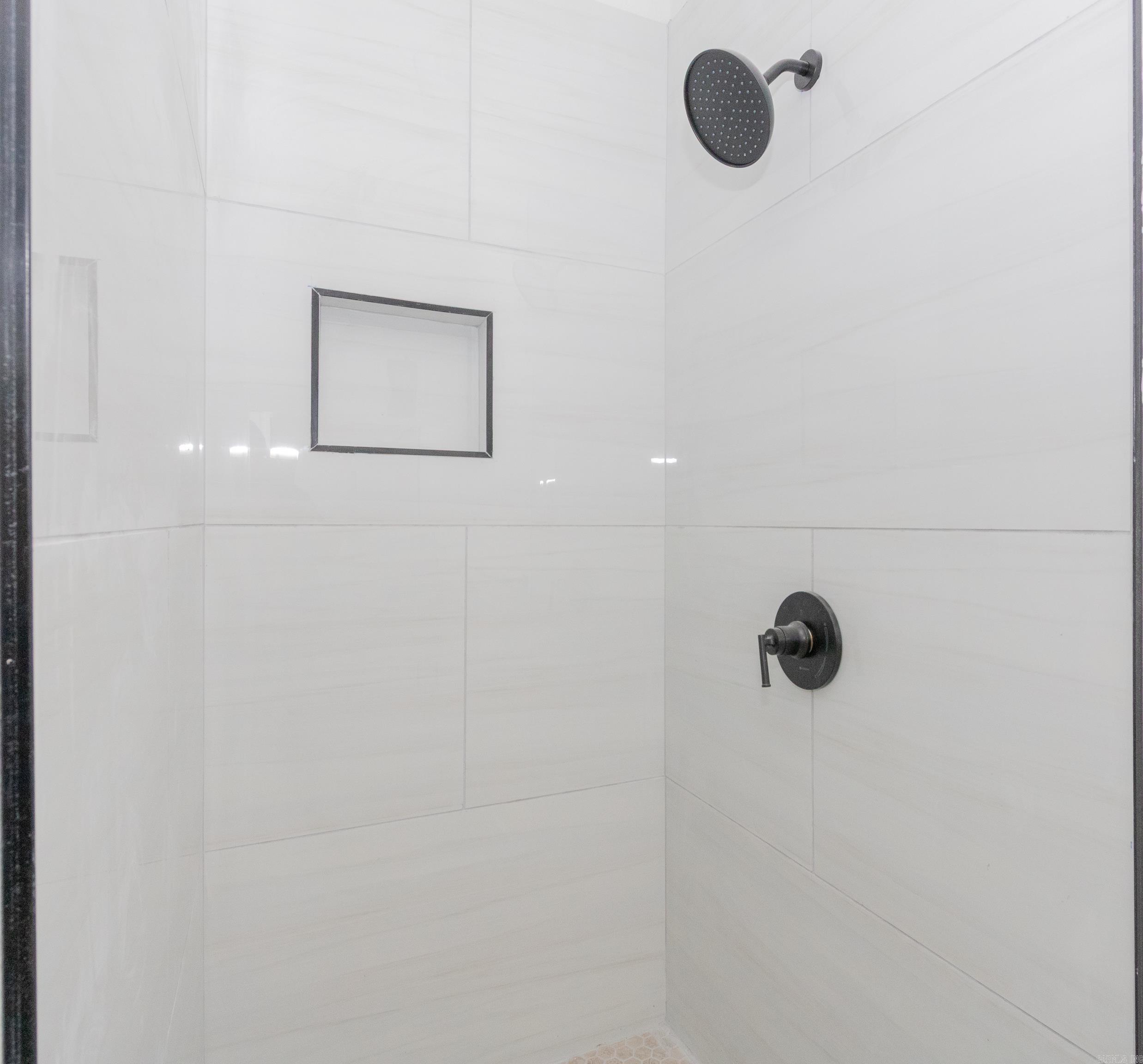 BARROW JOHN - Residential