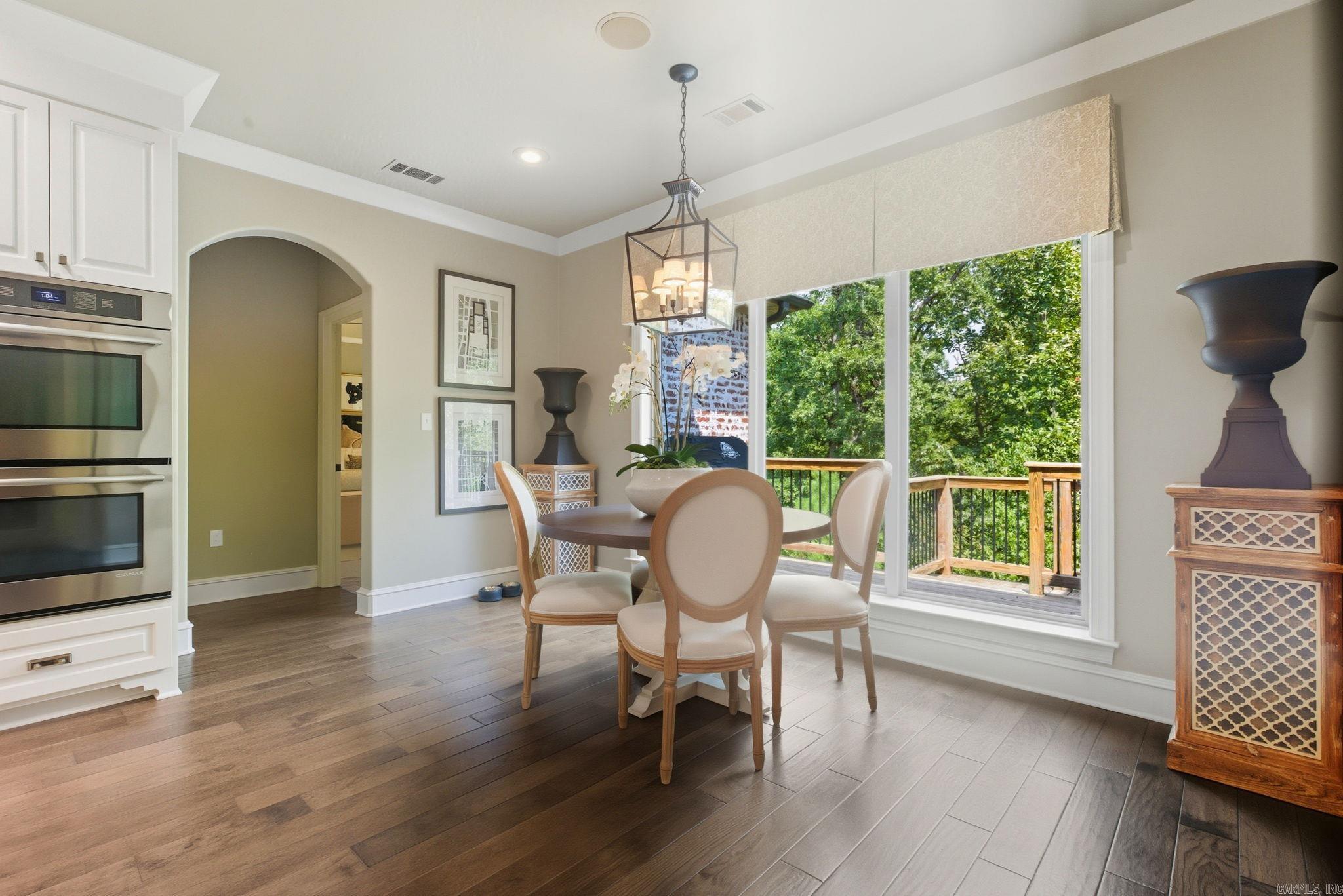 WOODLANDS EDGE - Residential