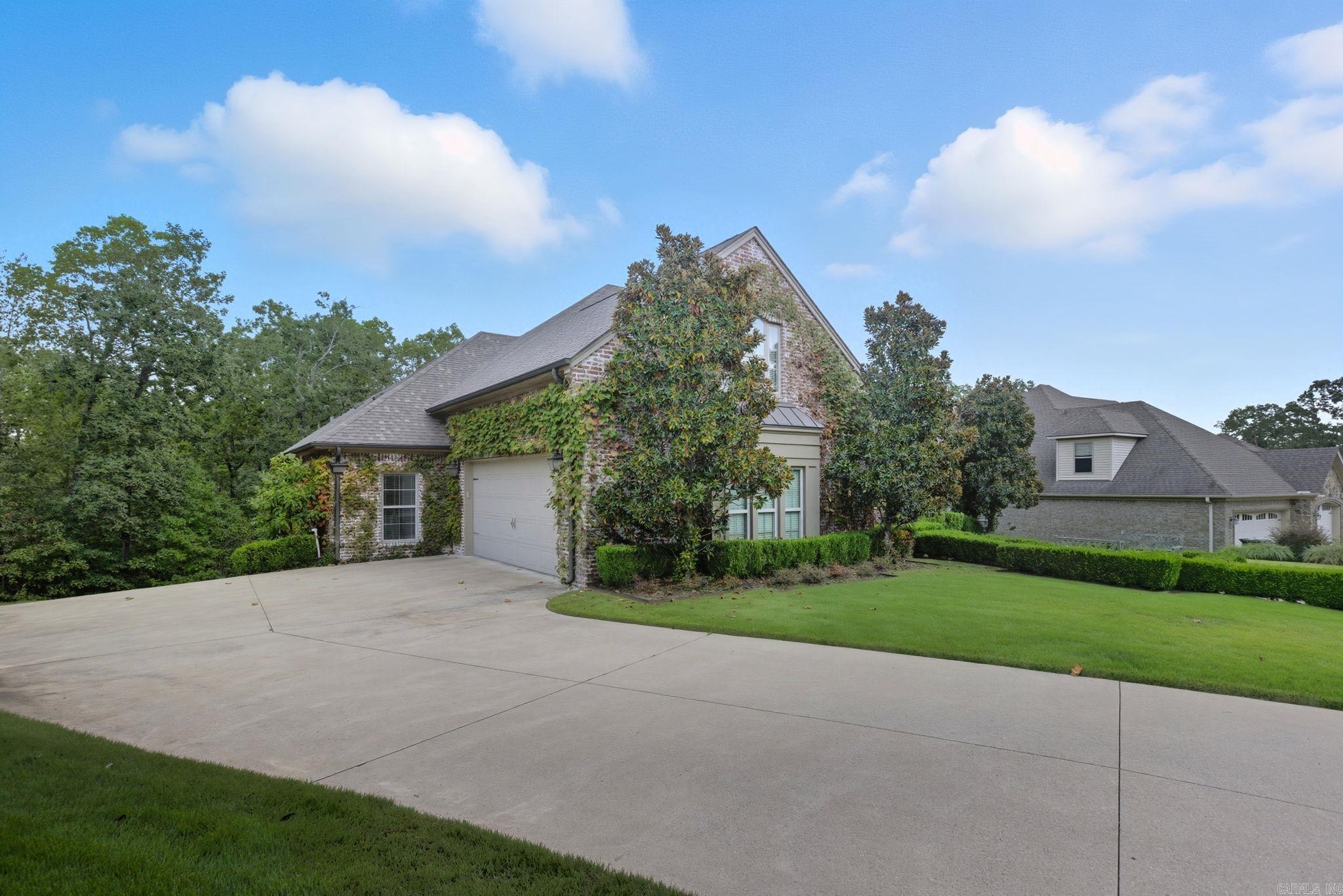 WOODLANDS EDGE - Residential