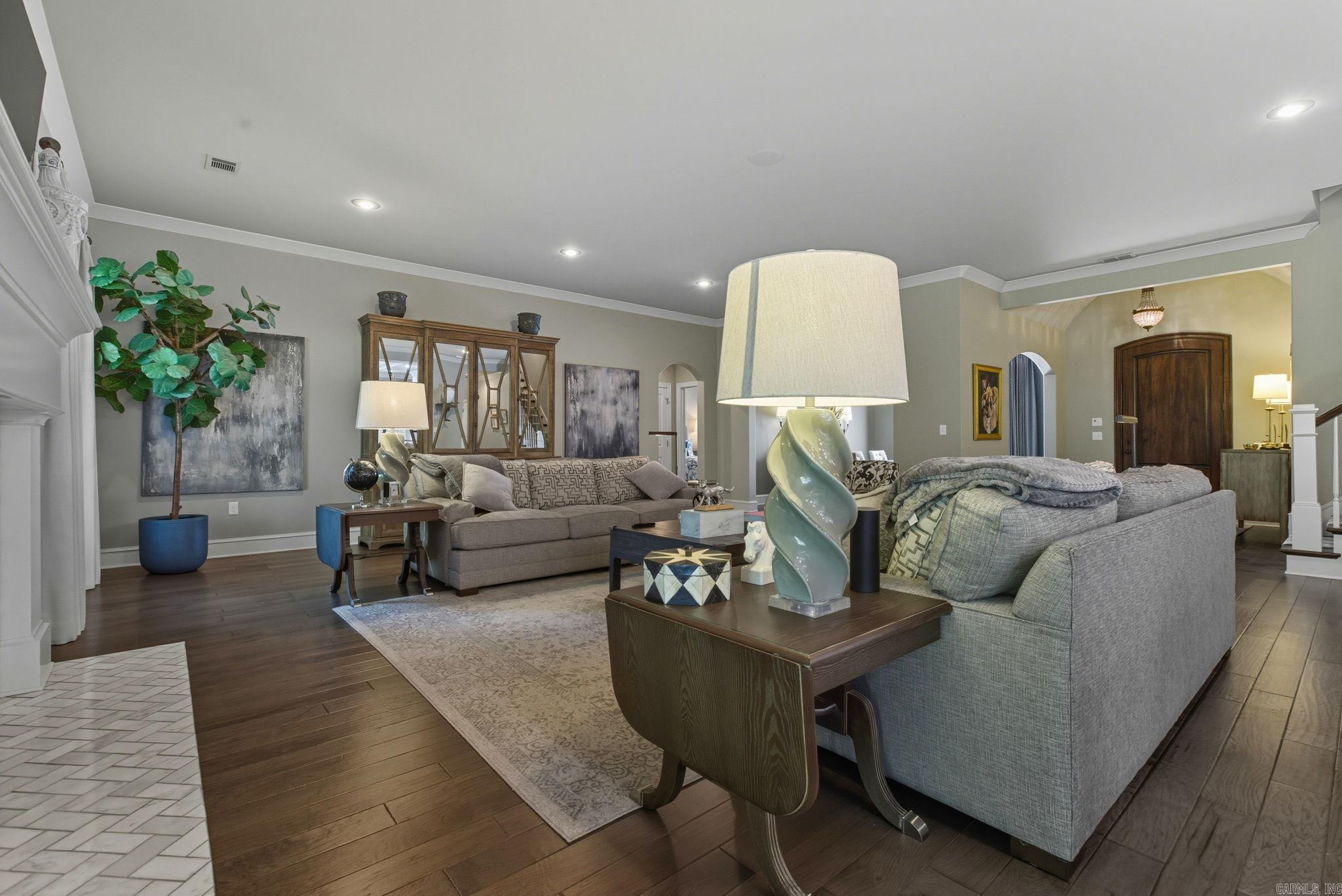 WOODLANDS EDGE - Residential