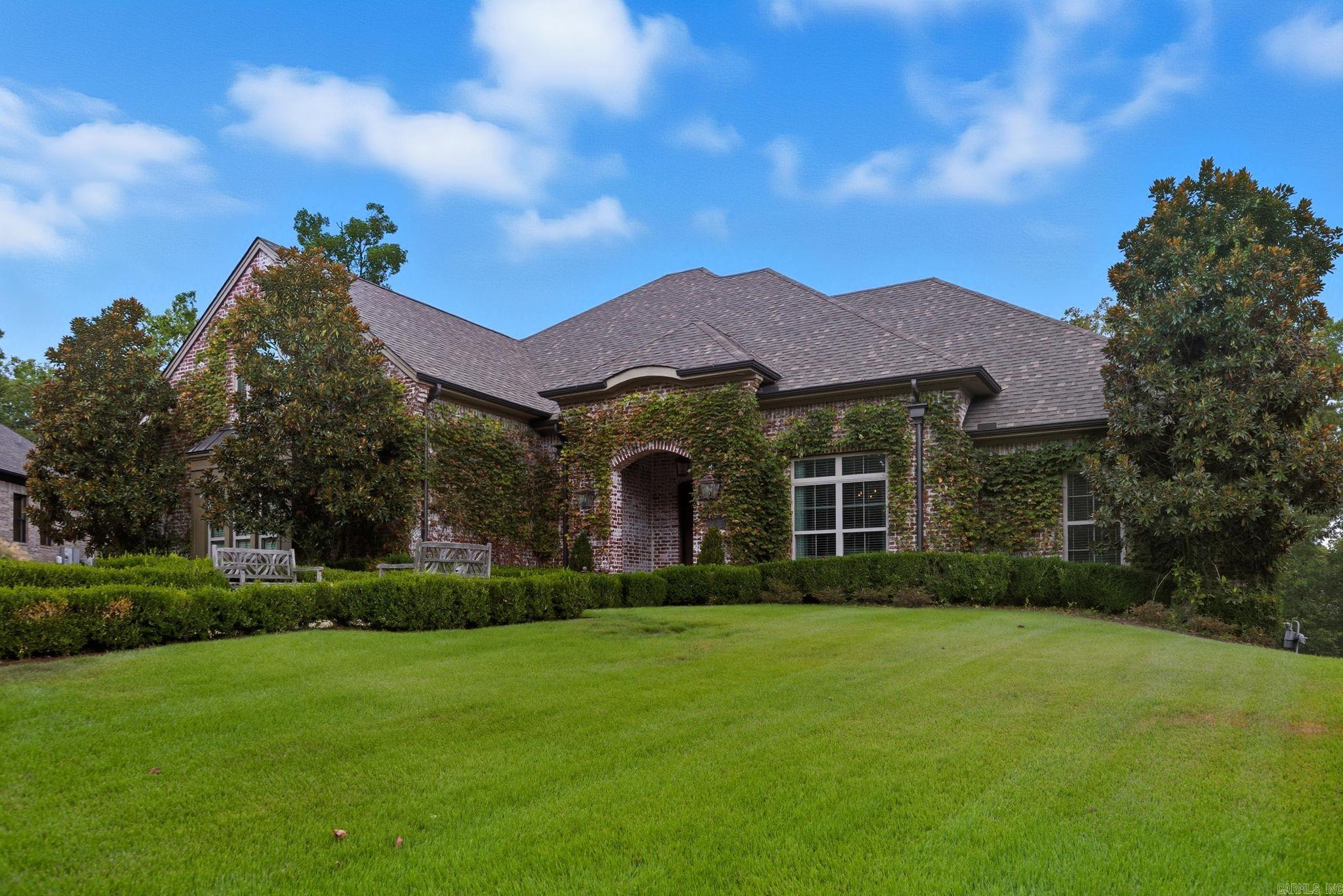 WOODLANDS EDGE - Residential