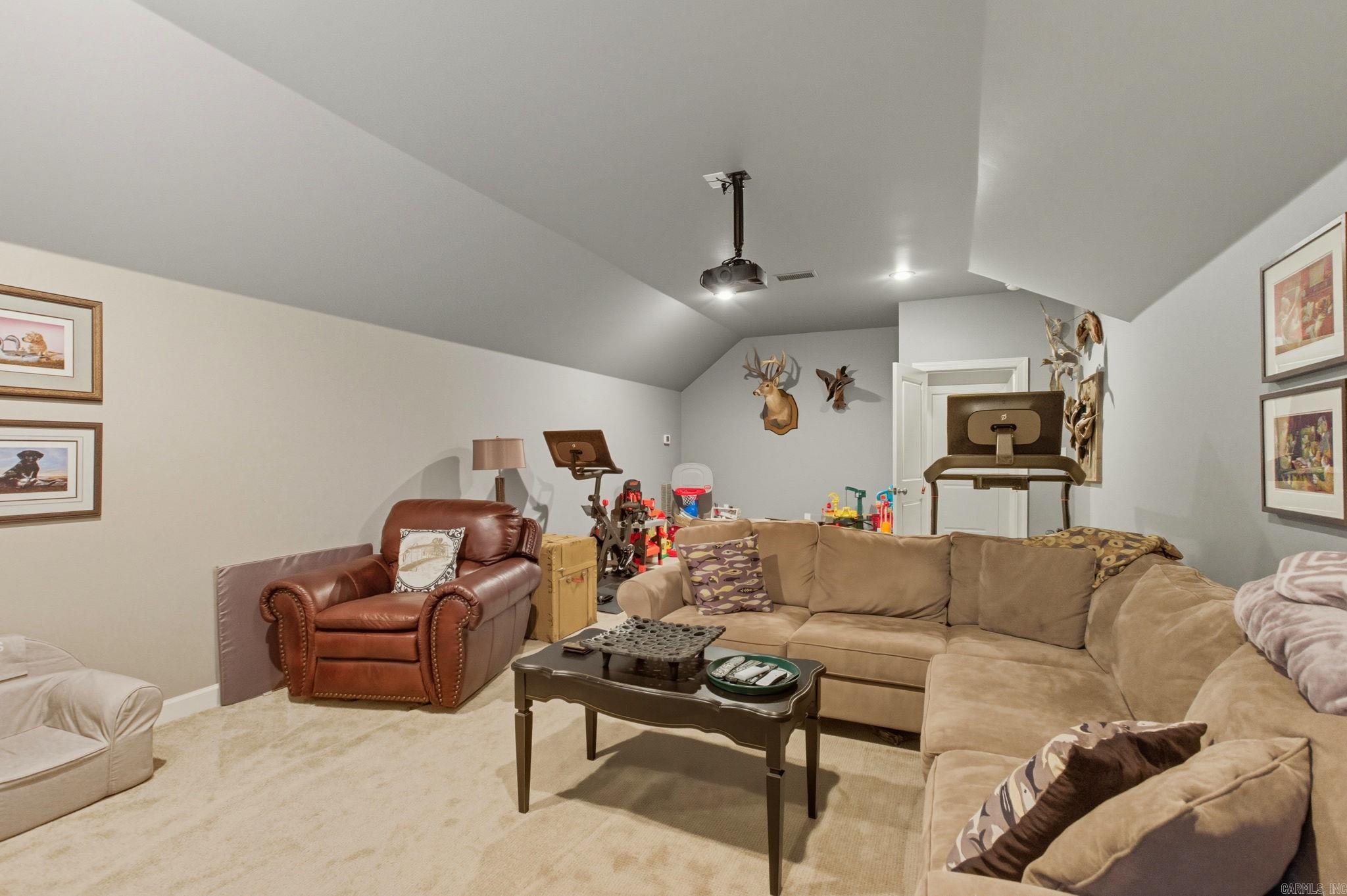WOODLANDS EDGE - Residential