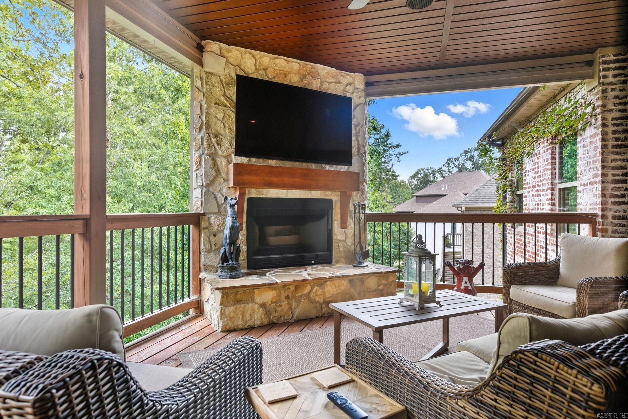 WOODLANDS EDGE - Residential