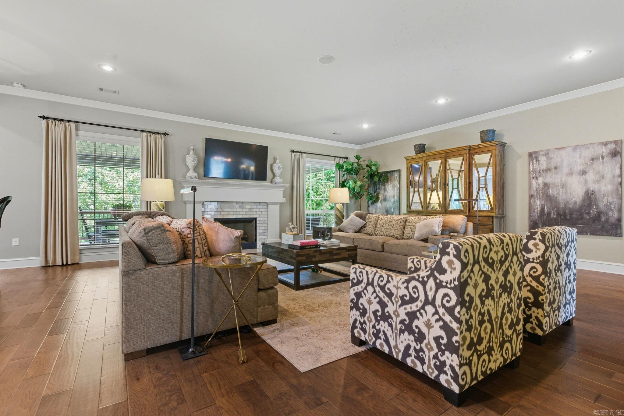 WOODLANDS EDGE - Residential