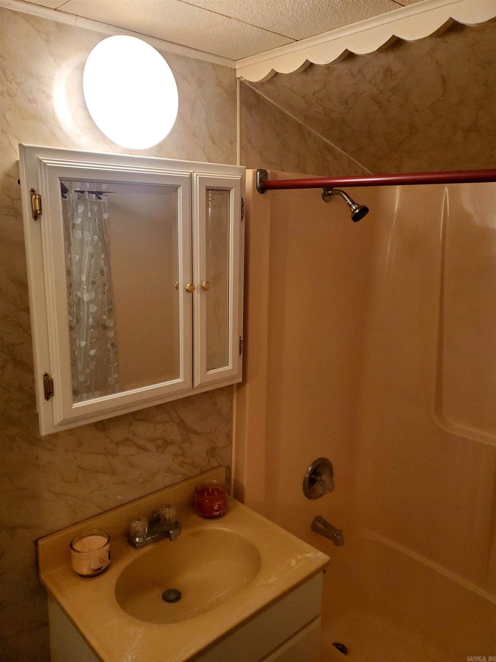 LAKEWOOD - Residential