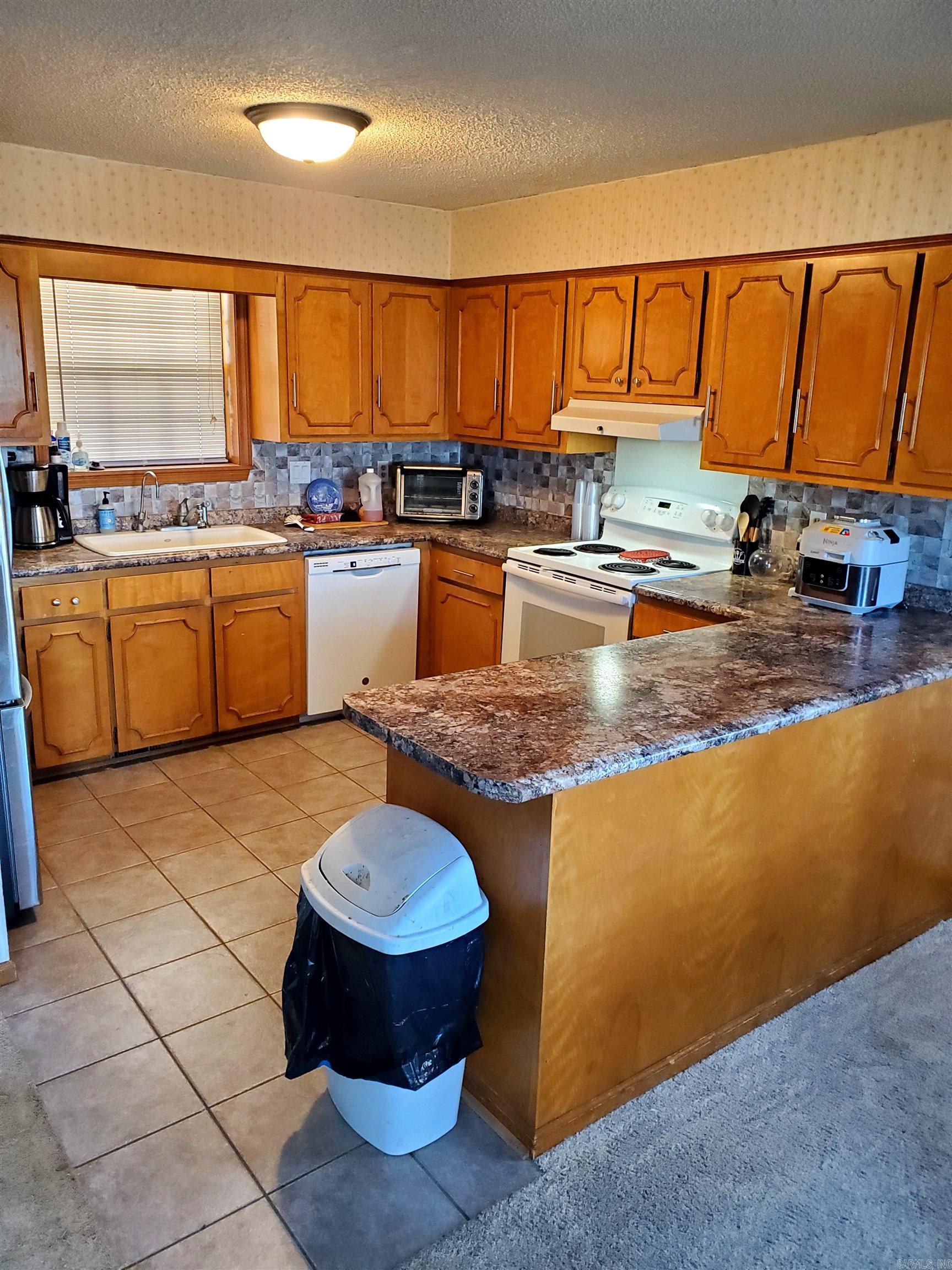 LAKEWOOD - Residential