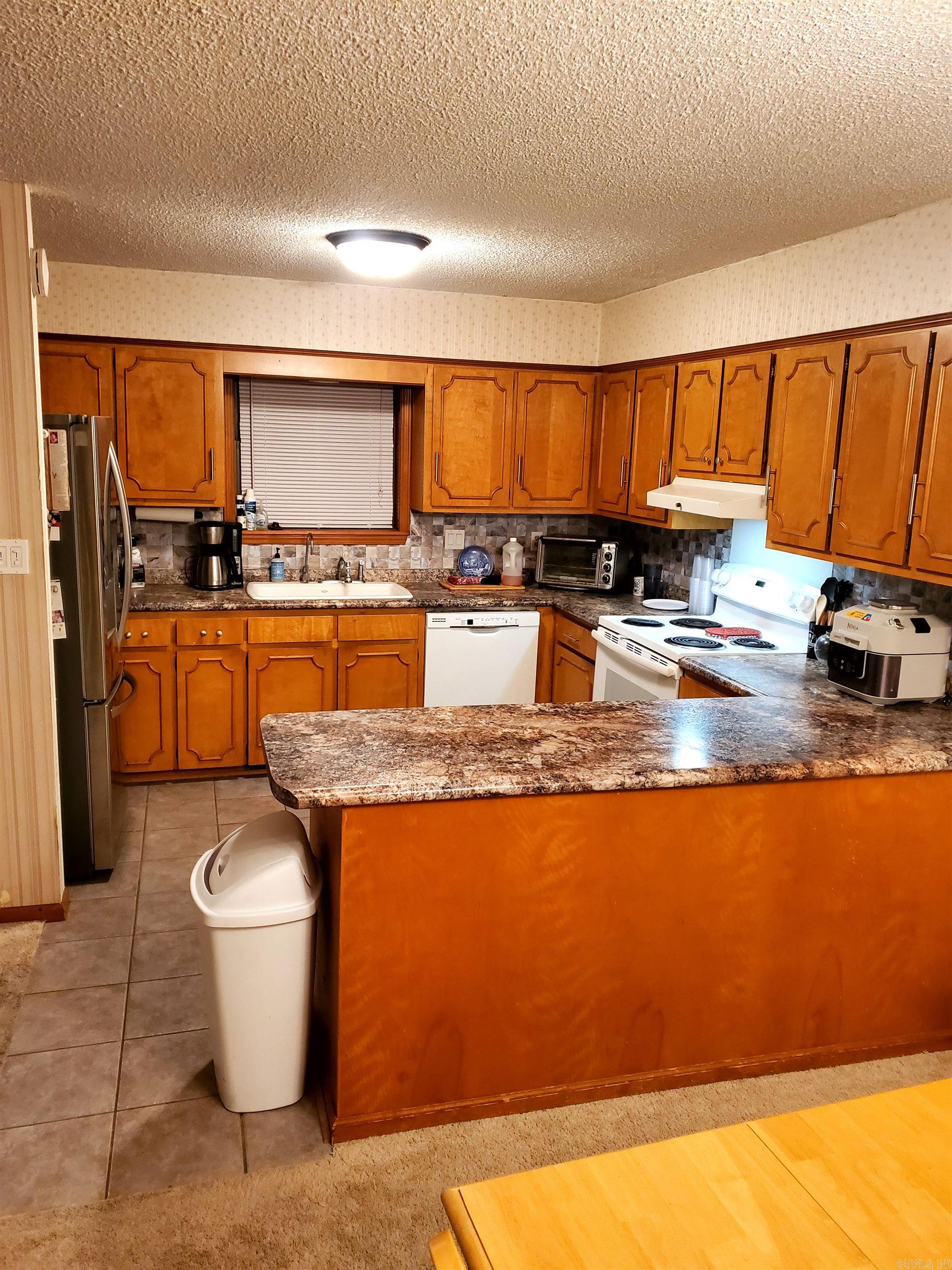 LAKEWOOD - Residential