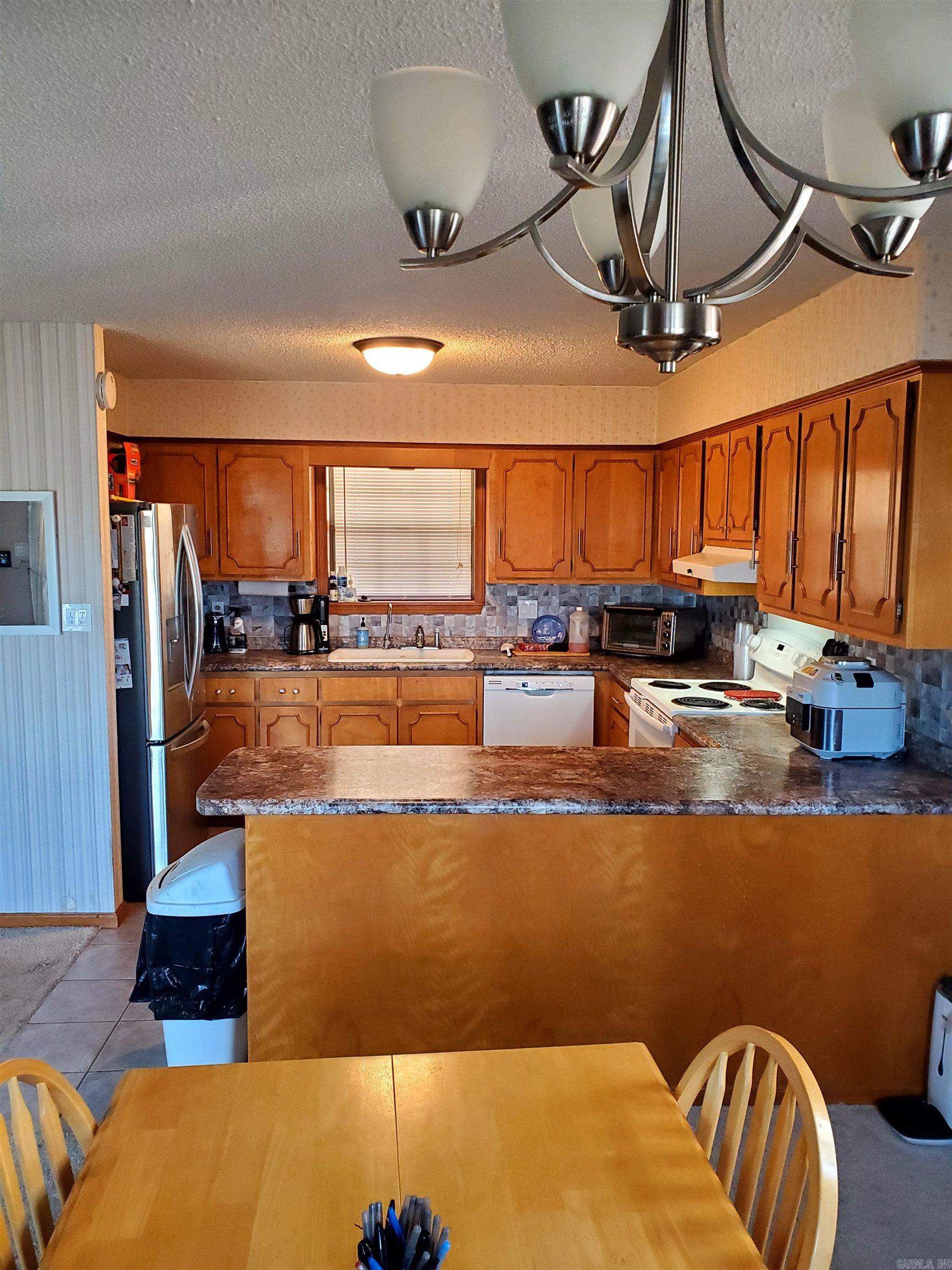 LAKEWOOD - Residential