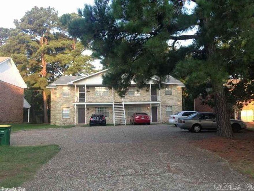Well-kept 2BR/1BA Little Rock apartment available for rent. Located in the heart of Little Rock just off of Reservoir Road!
