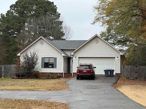 Photo of 1502 West Center, Sheridan, AR 72150 (MLS # 25048972)
