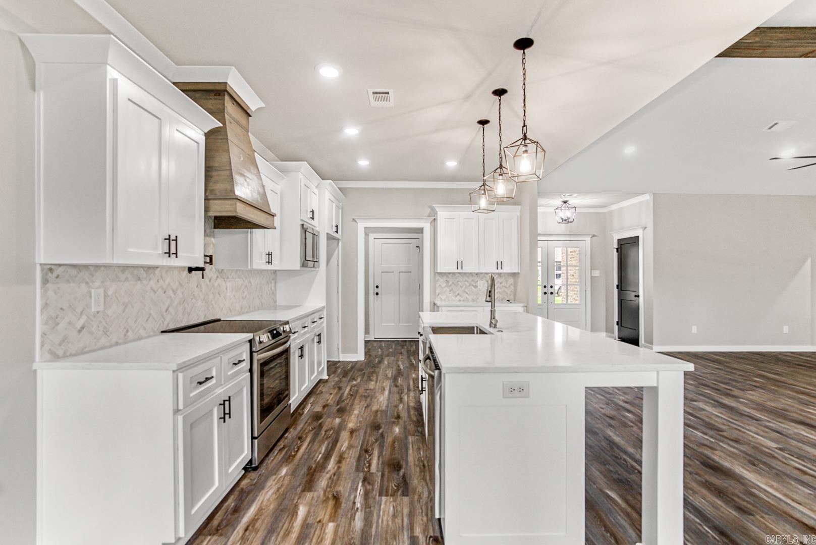CASTLE HEIGHTS - Residential