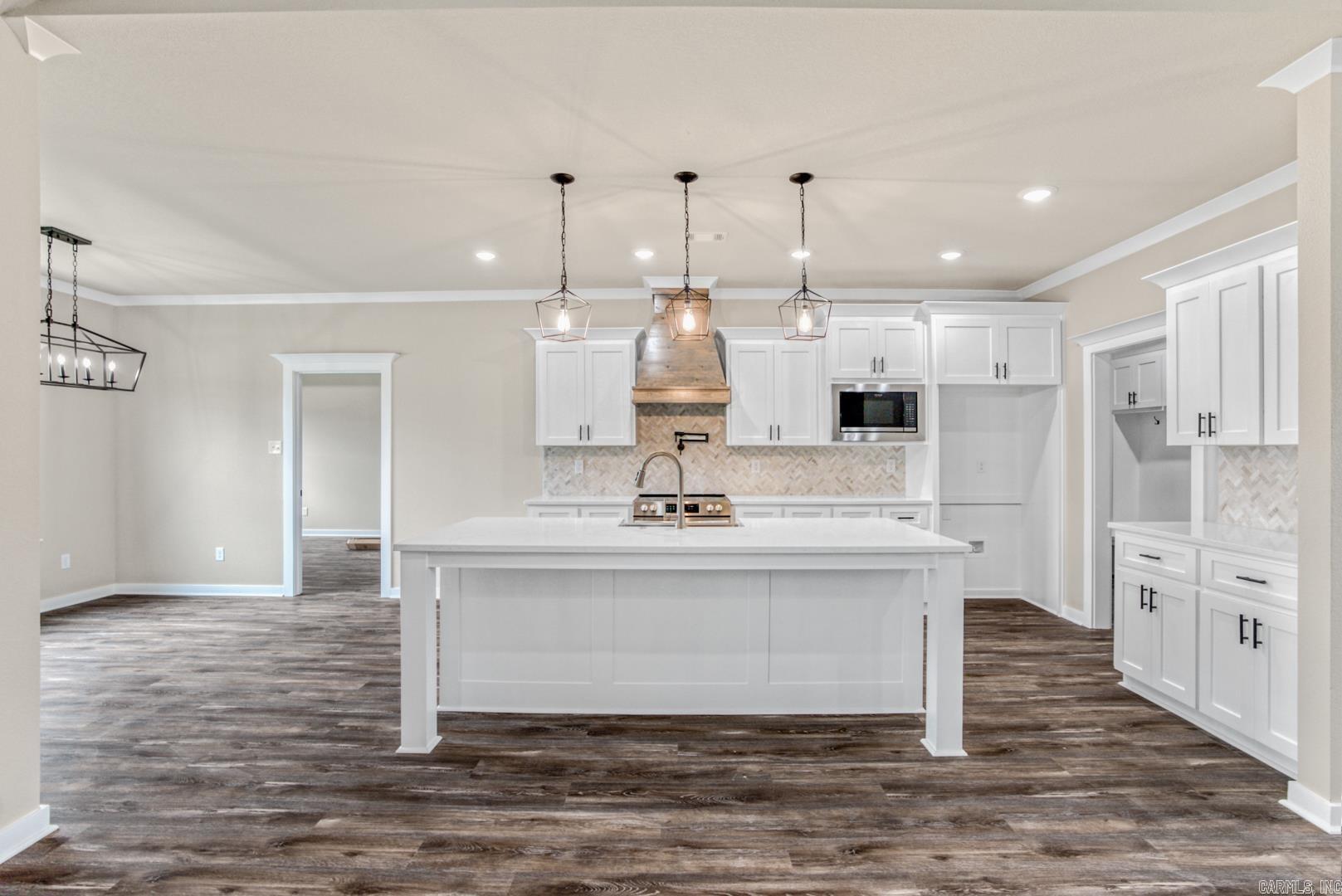 CASTLE HEIGHTS - Residential