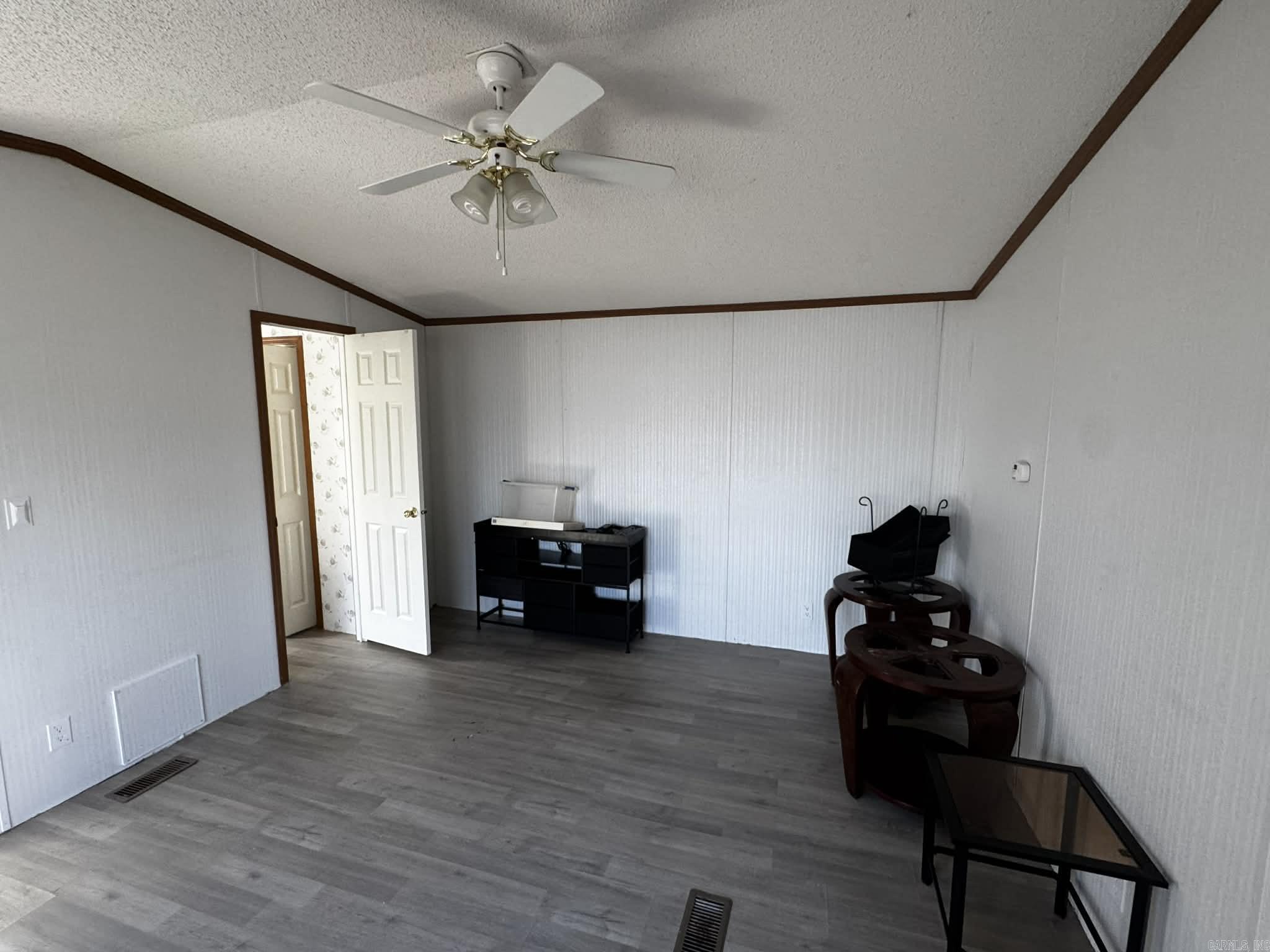 BACKBONE ESTATES - Residential