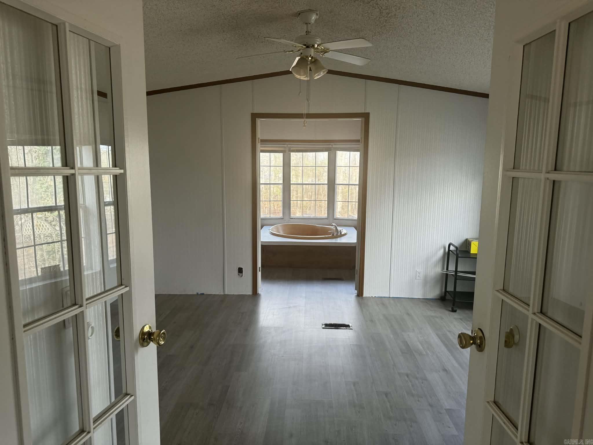 BACKBONE ESTATES - Residential