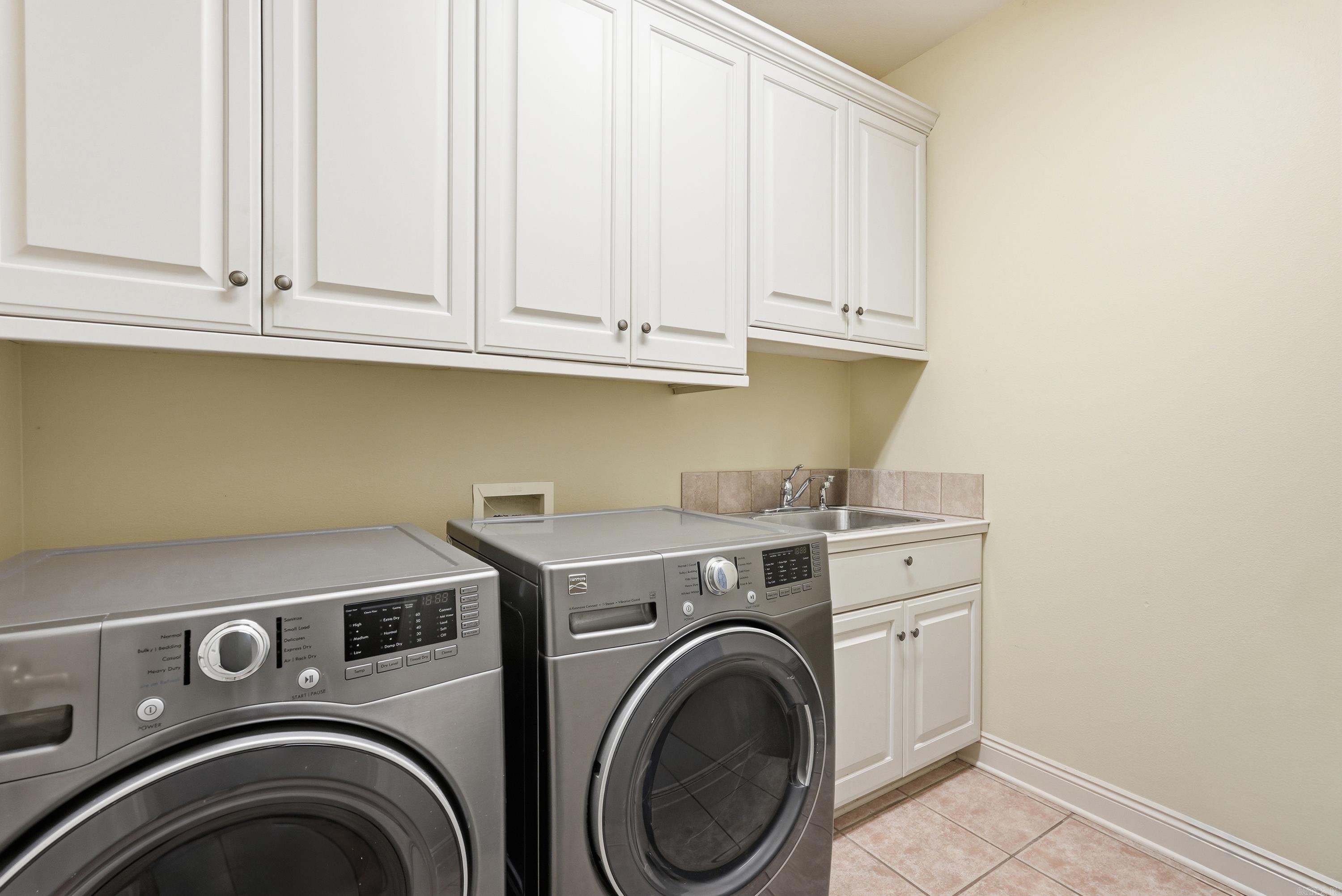 WELLINGTON - Residential