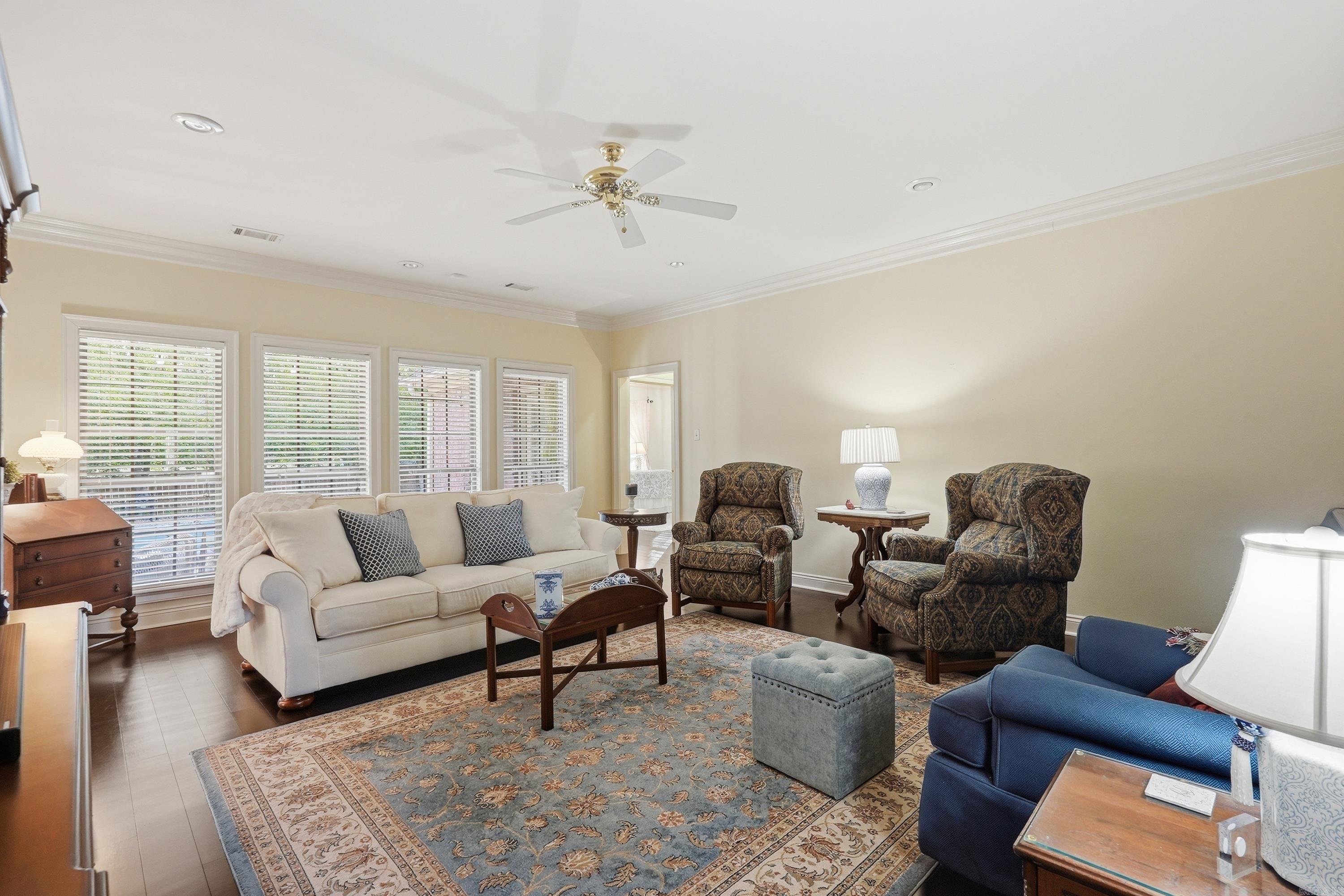 WELLINGTON - Residential