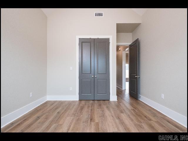 COUNTRY CLUB OF ARK THE - Residential Lease