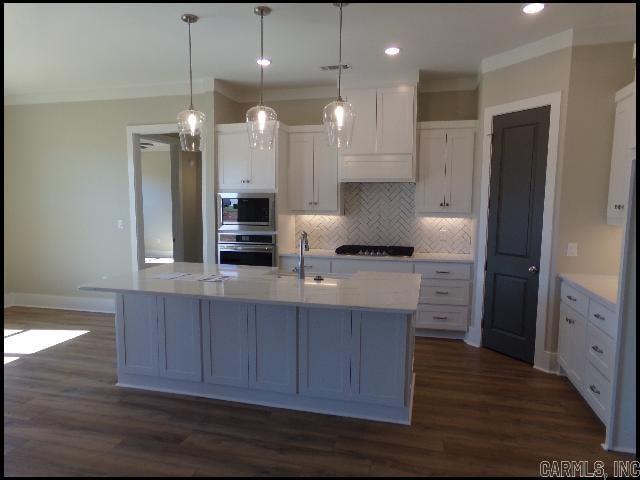 COUNTRY CLUB OF ARK THE - Residential Lease