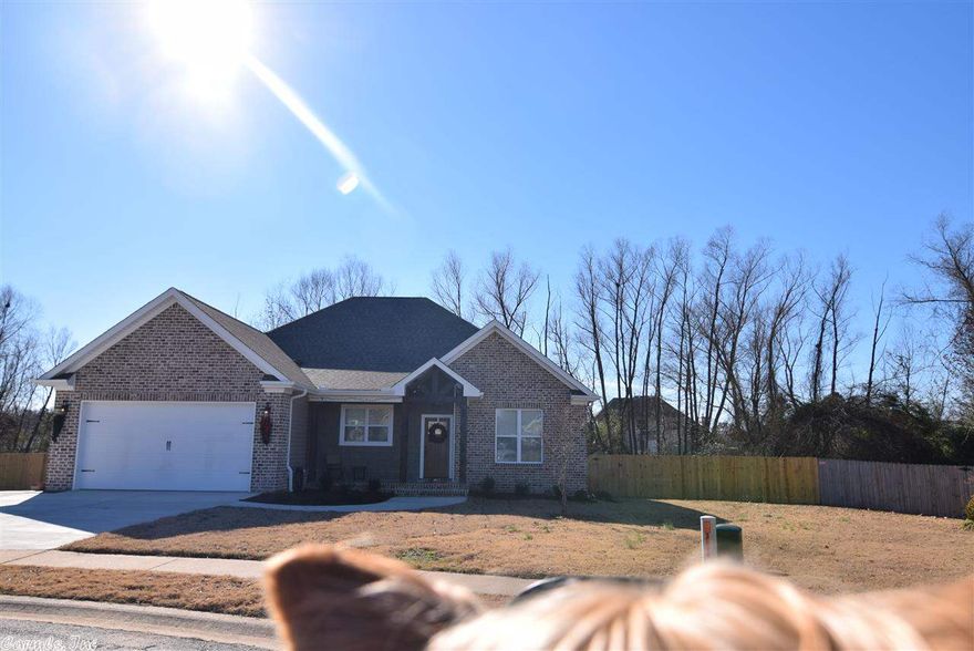 ATT.!!  This home burned an Schrader homes rebulit it (price is improvements) Very open floor plan, granite countertops, greatroom with fireplace, wood flooring, foyer, kitchen, dining/greatroom.  Awesome Home!