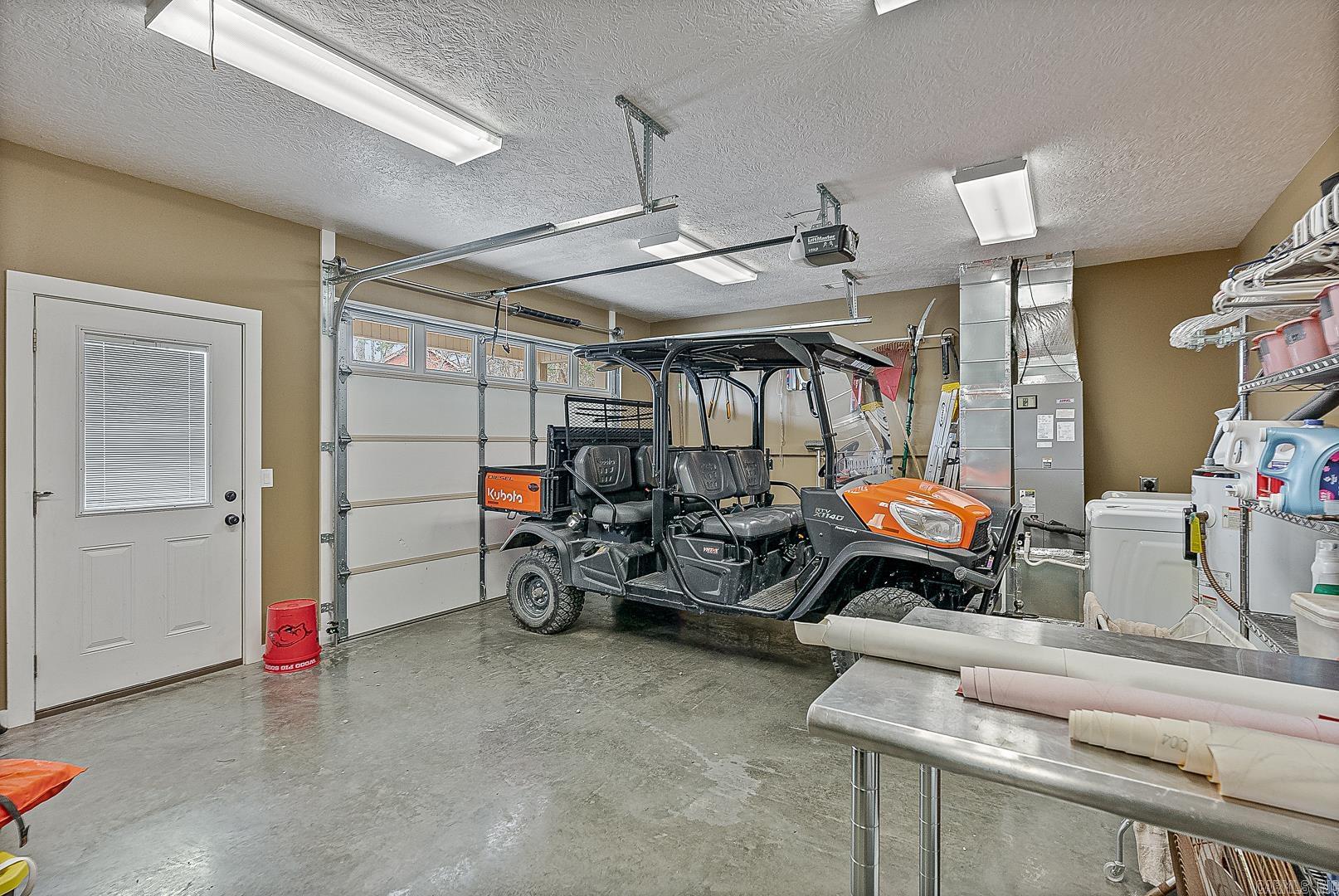 HENDERSON HEIGHTS - Residential