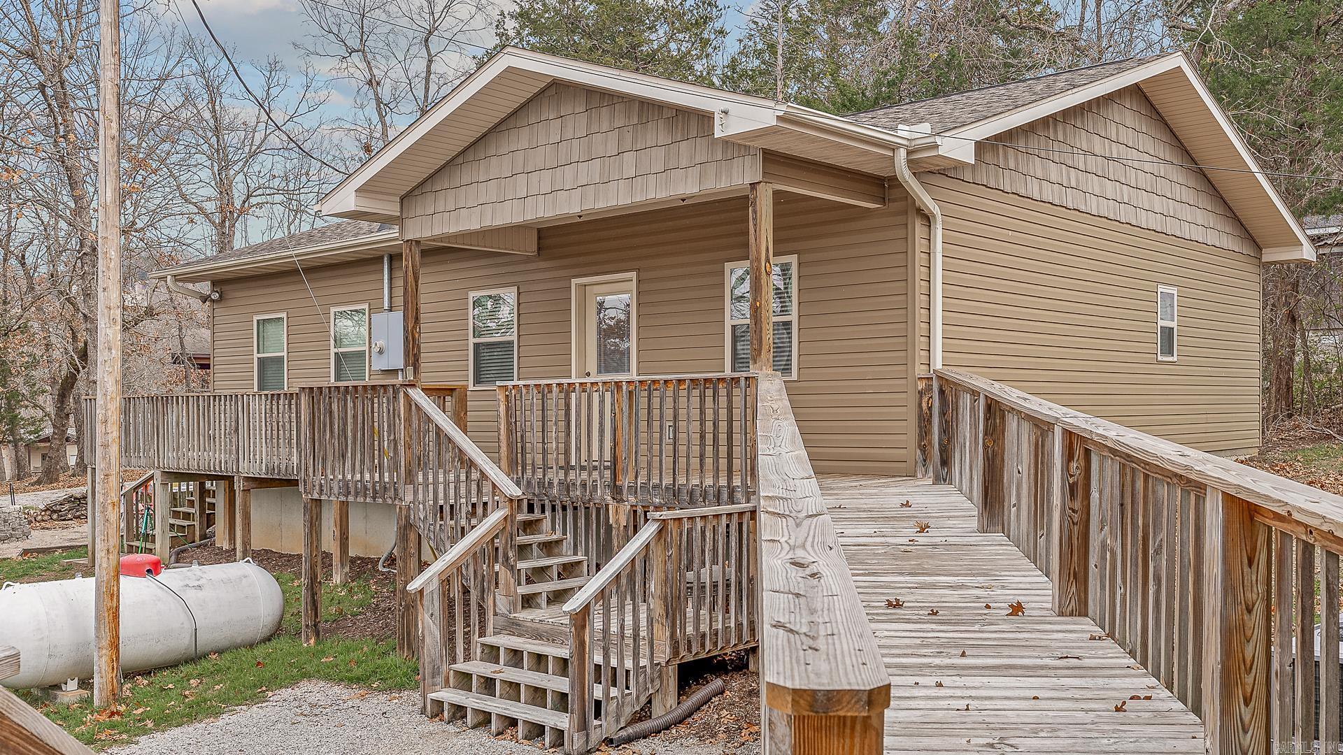 HENDERSON HEIGHTS - Residential