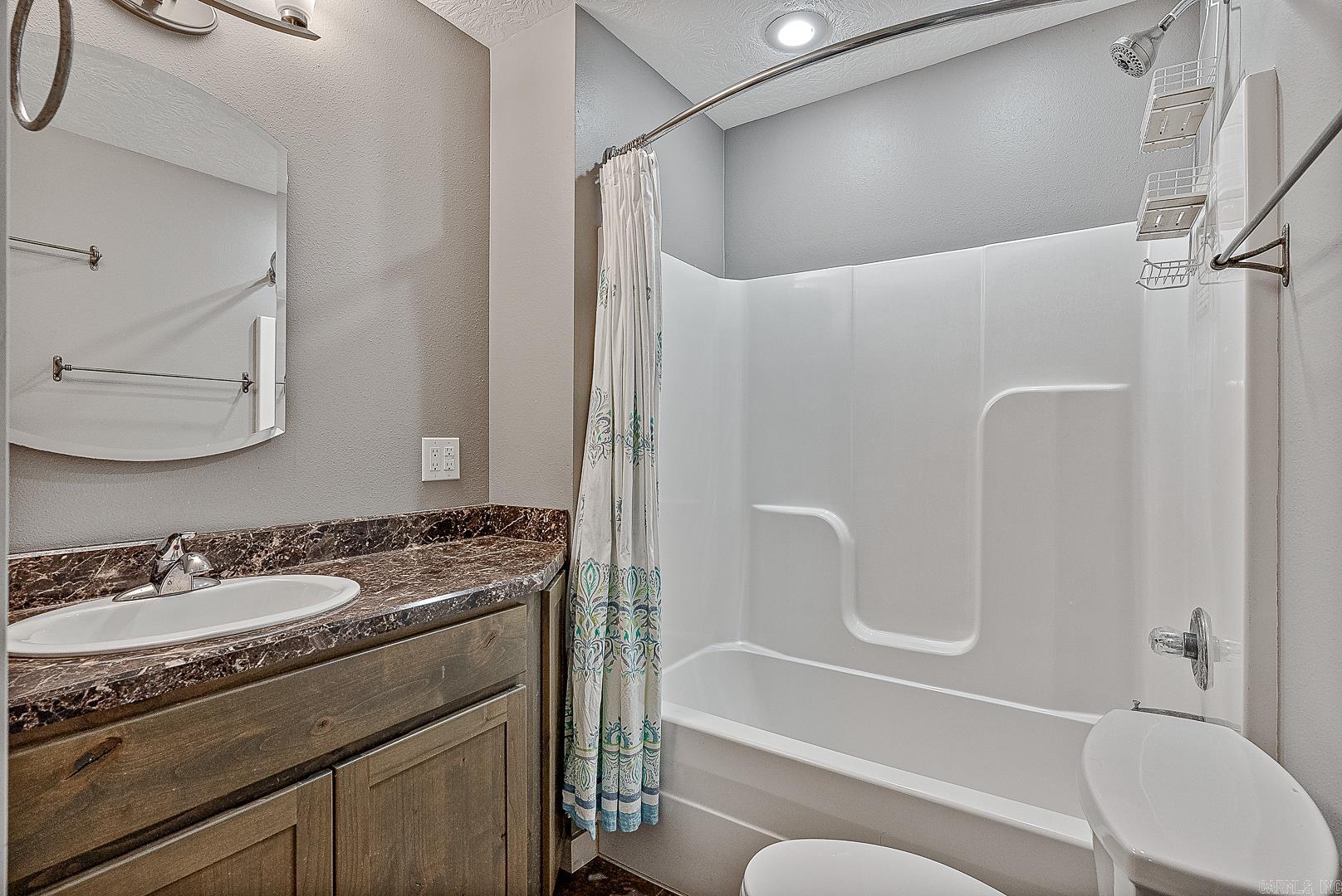 HENDERSON HEIGHTS - Residential