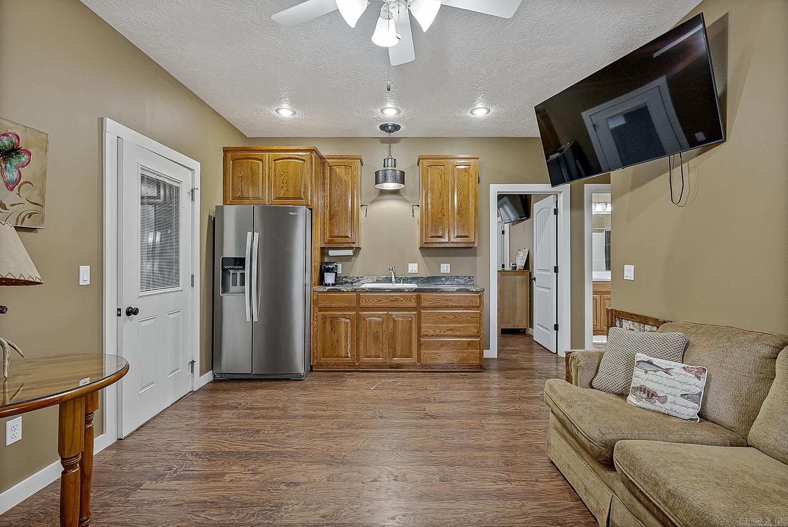 HENDERSON HEIGHTS - Residential